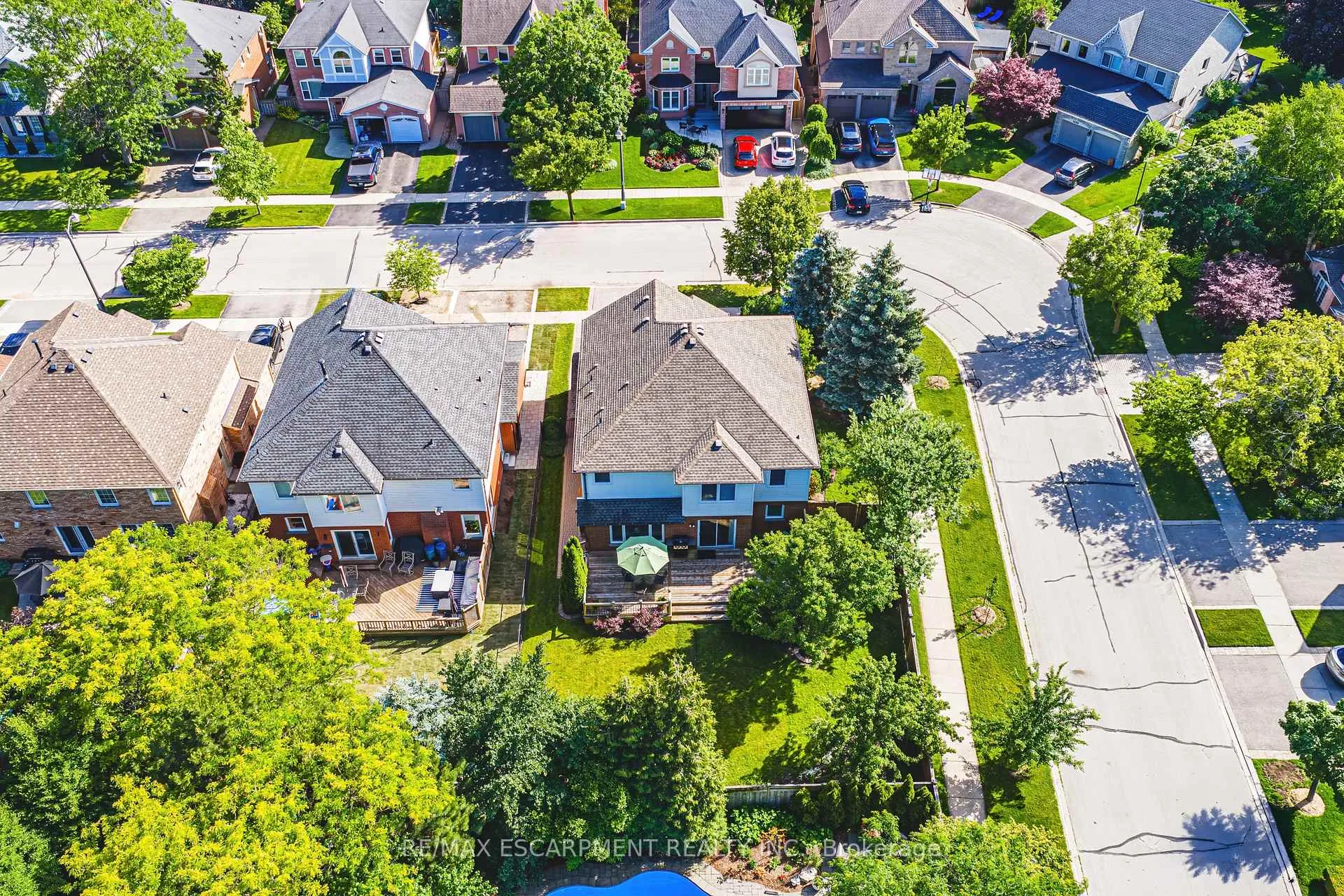 Photo 38 of 4153 Vermont Crescent, Burlington, Rose — HOMEH