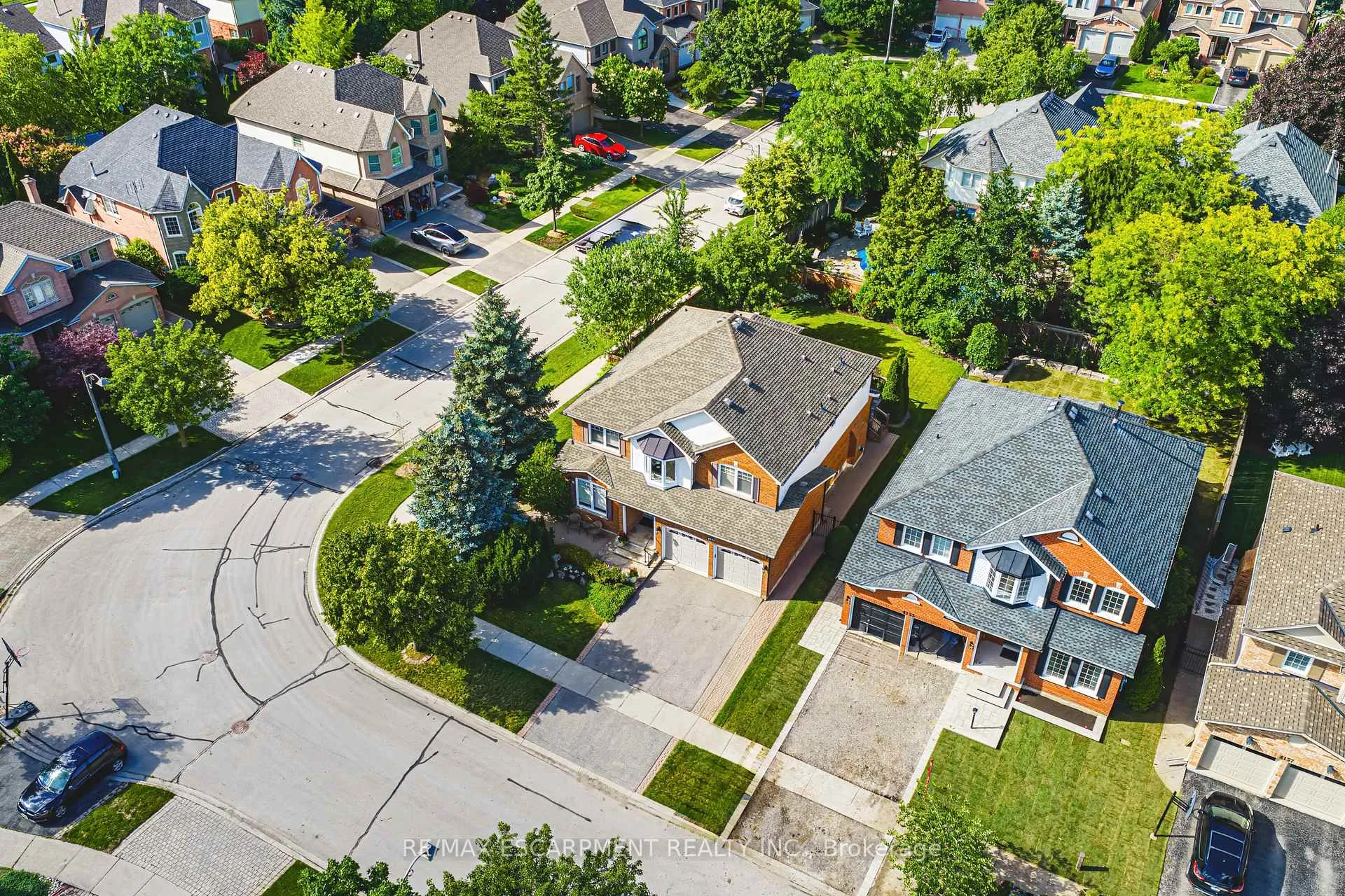 Photo 46 of 4153 Vermont Crescent, Burlington, Rose — HOMEH