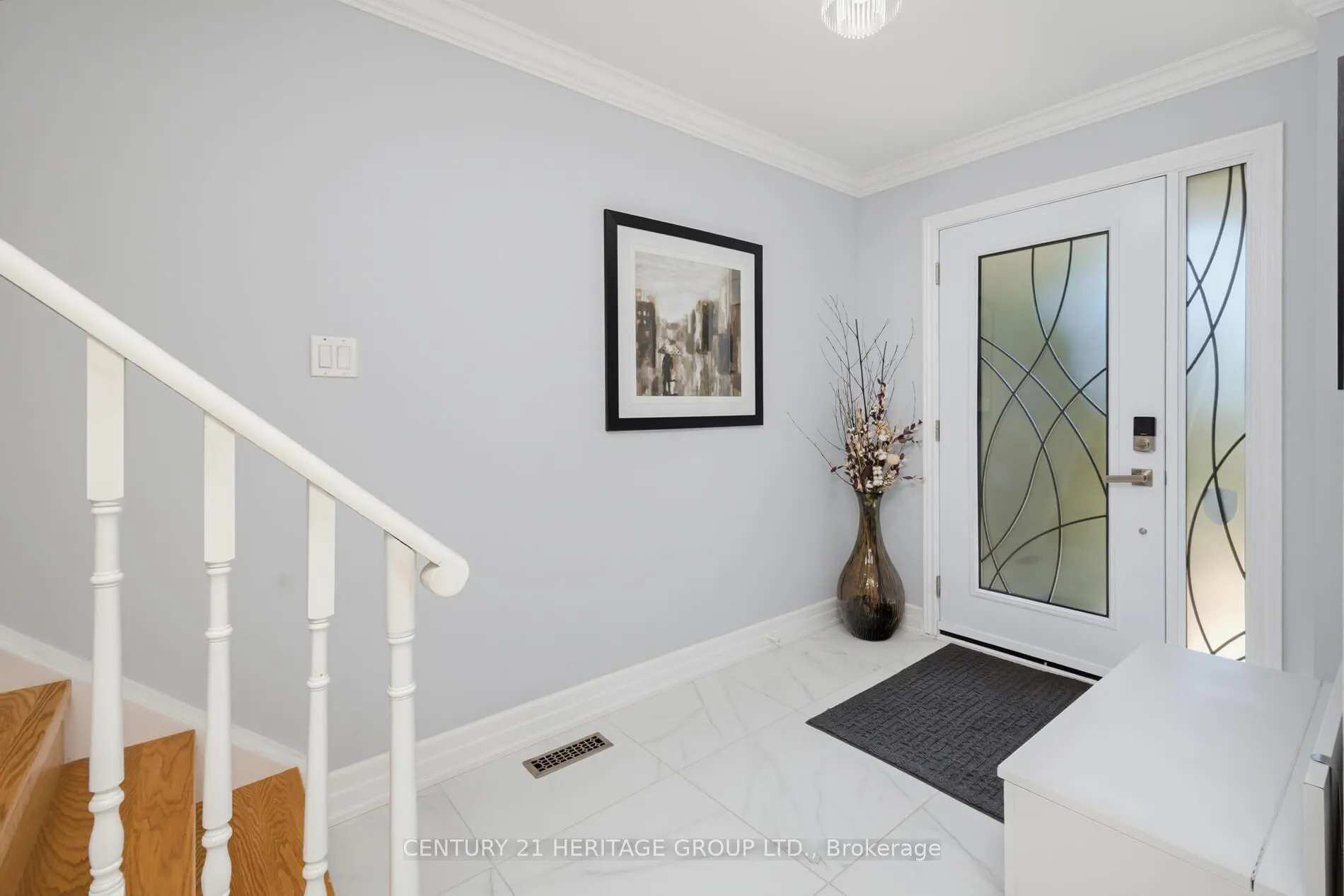 Photo 2 of 161 Hetherington Crescent, Vaughan, Brownridge — HOMEH
