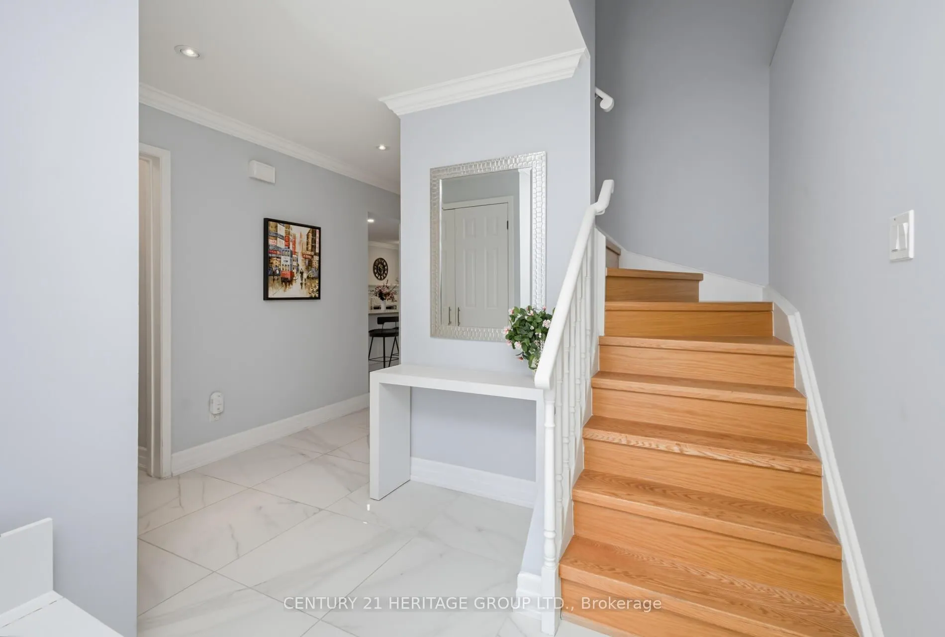 Photo 3 of 161 Hetherington Crescent, Vaughan, Brownridge — HOMEH