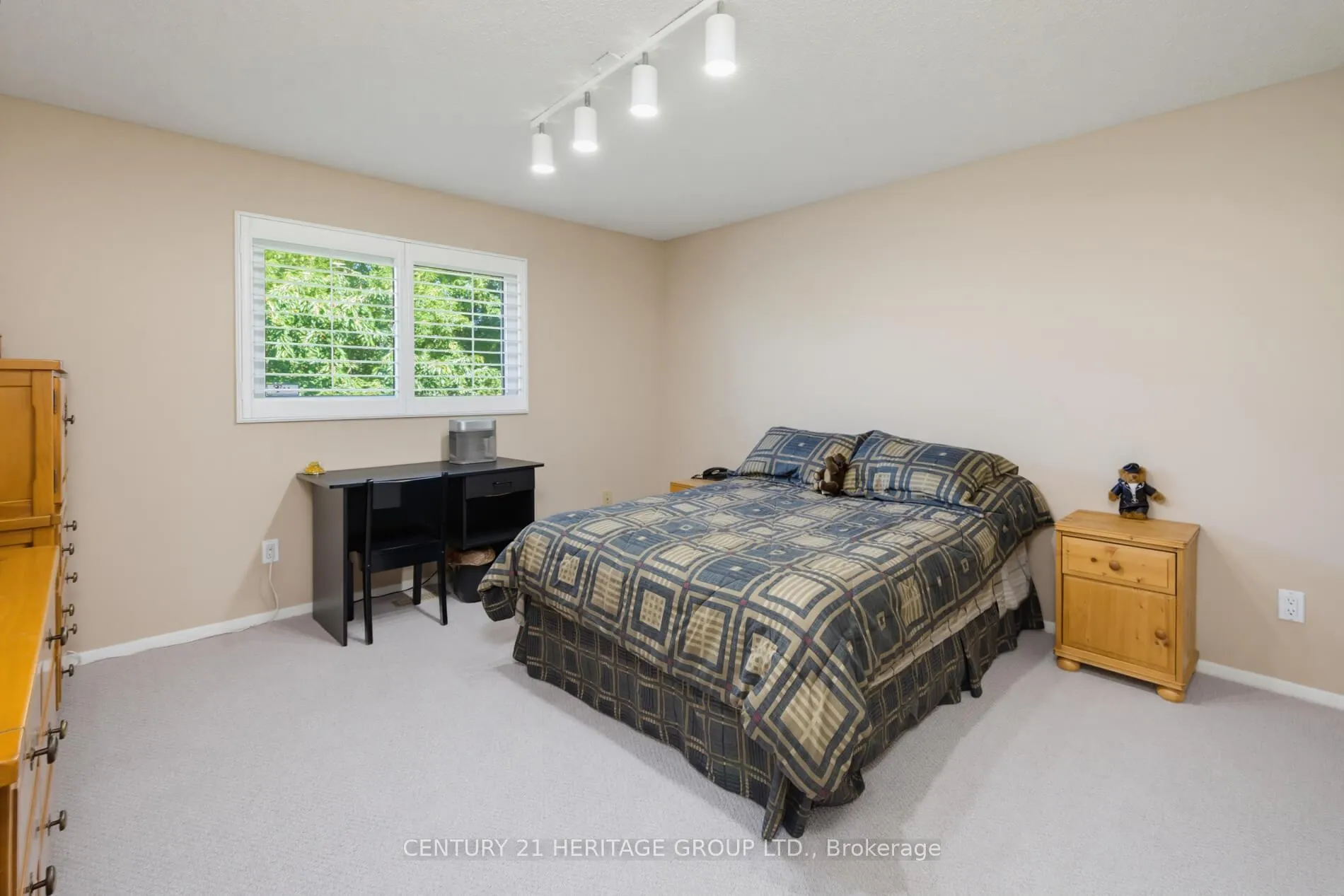 Photo 14 of 161 Hetherington Crescent, Vaughan, Brownridge — HOMEH