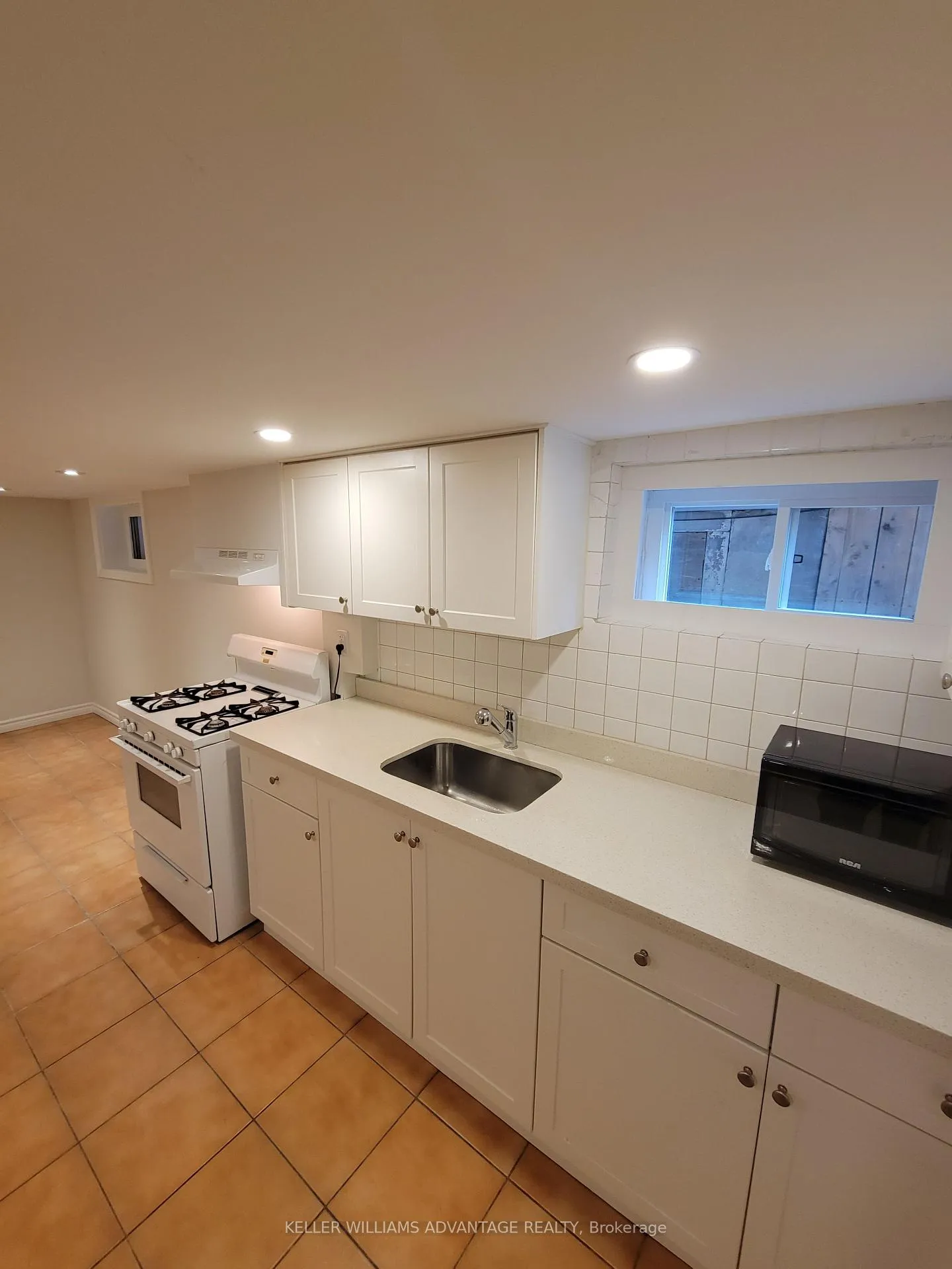 Photo 6 of Unit Basement, 190 Lauder Avenue, Toronto, Oakwood Village — HOMEH