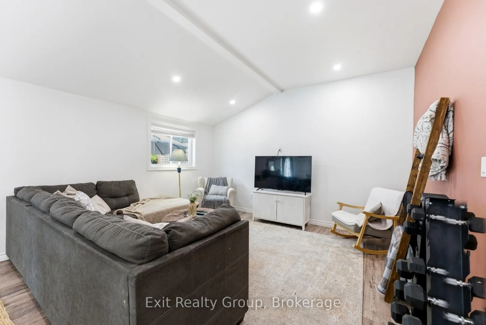 Photo 10 of 54 Paradise Road, Marmora and Lake, Marmora Ward — HOMEH