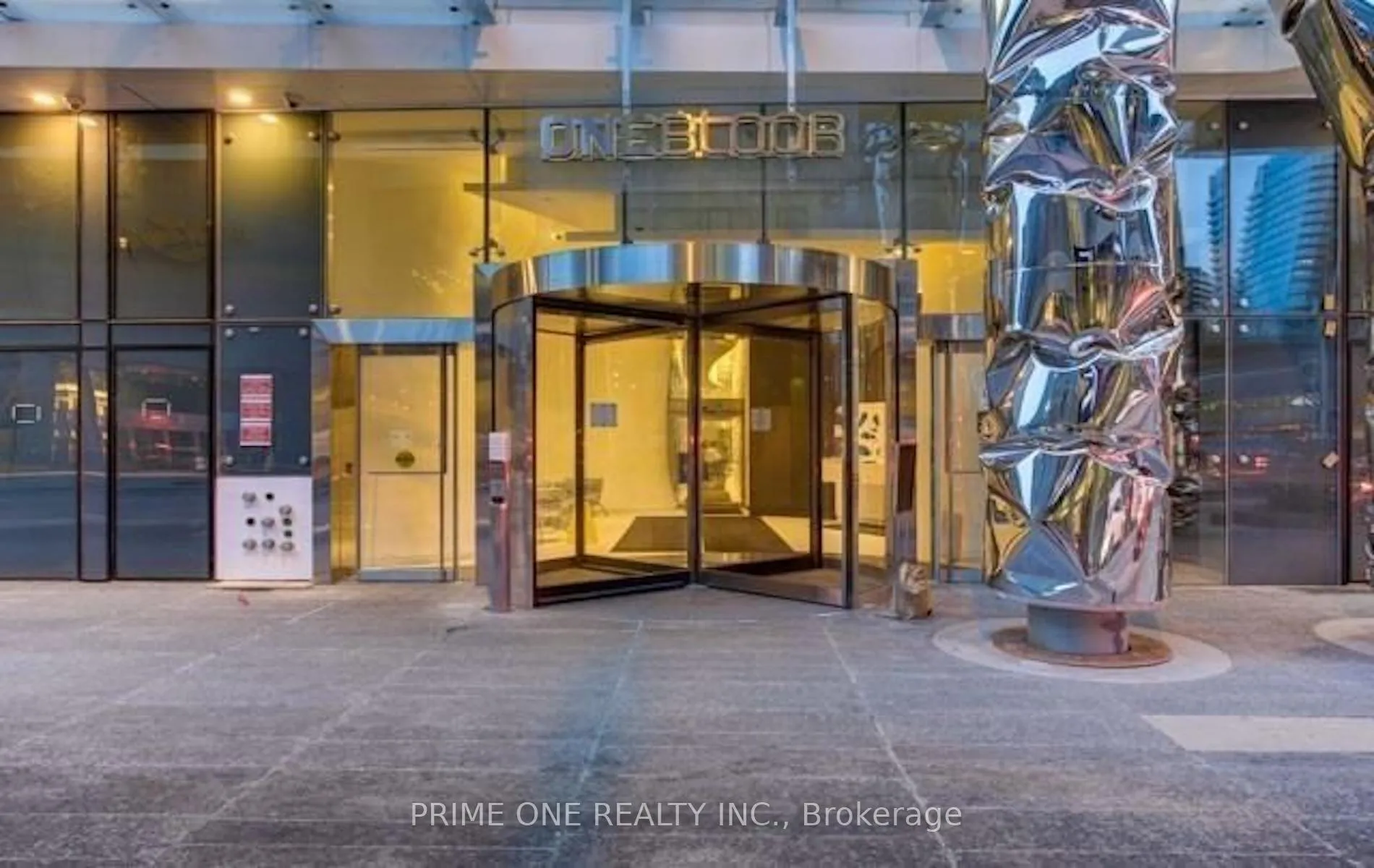 Photo 2 of Unit 1704, 1 Bloor Street E, Toronto, Church-Yonge Corridor — HOMEH