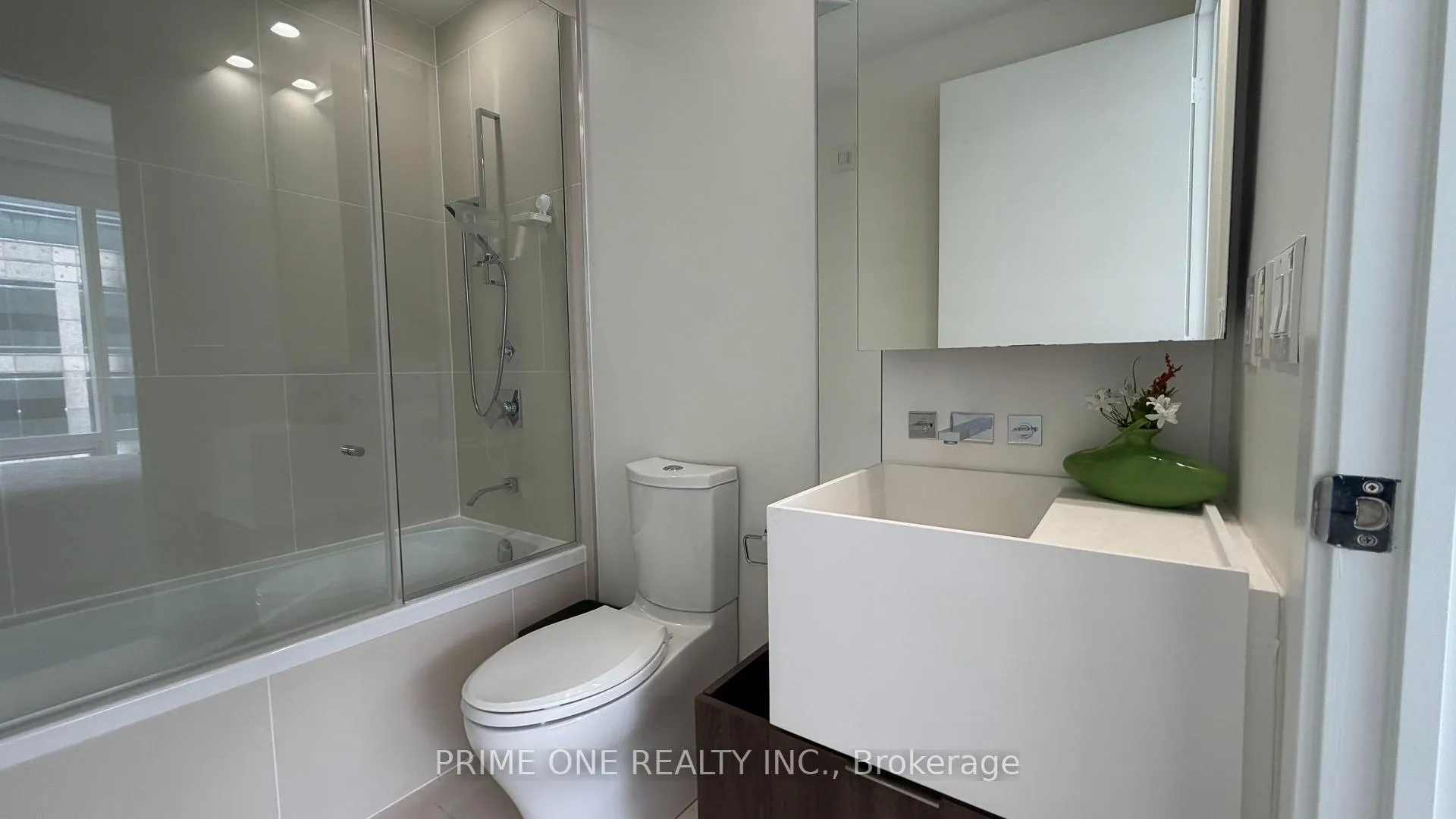 Photo 7 of Unit 1704, 1 Bloor Street E, Toronto, Church-Yonge Corridor — HOMEH