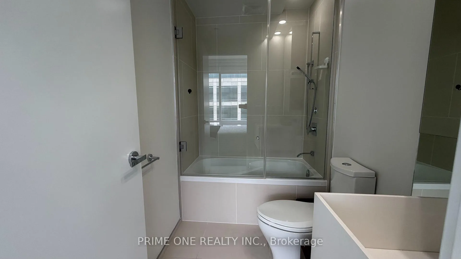 Photo 8 of Unit 1704, 1 Bloor Street E, Toronto, Church-Yonge Corridor — HOMEH