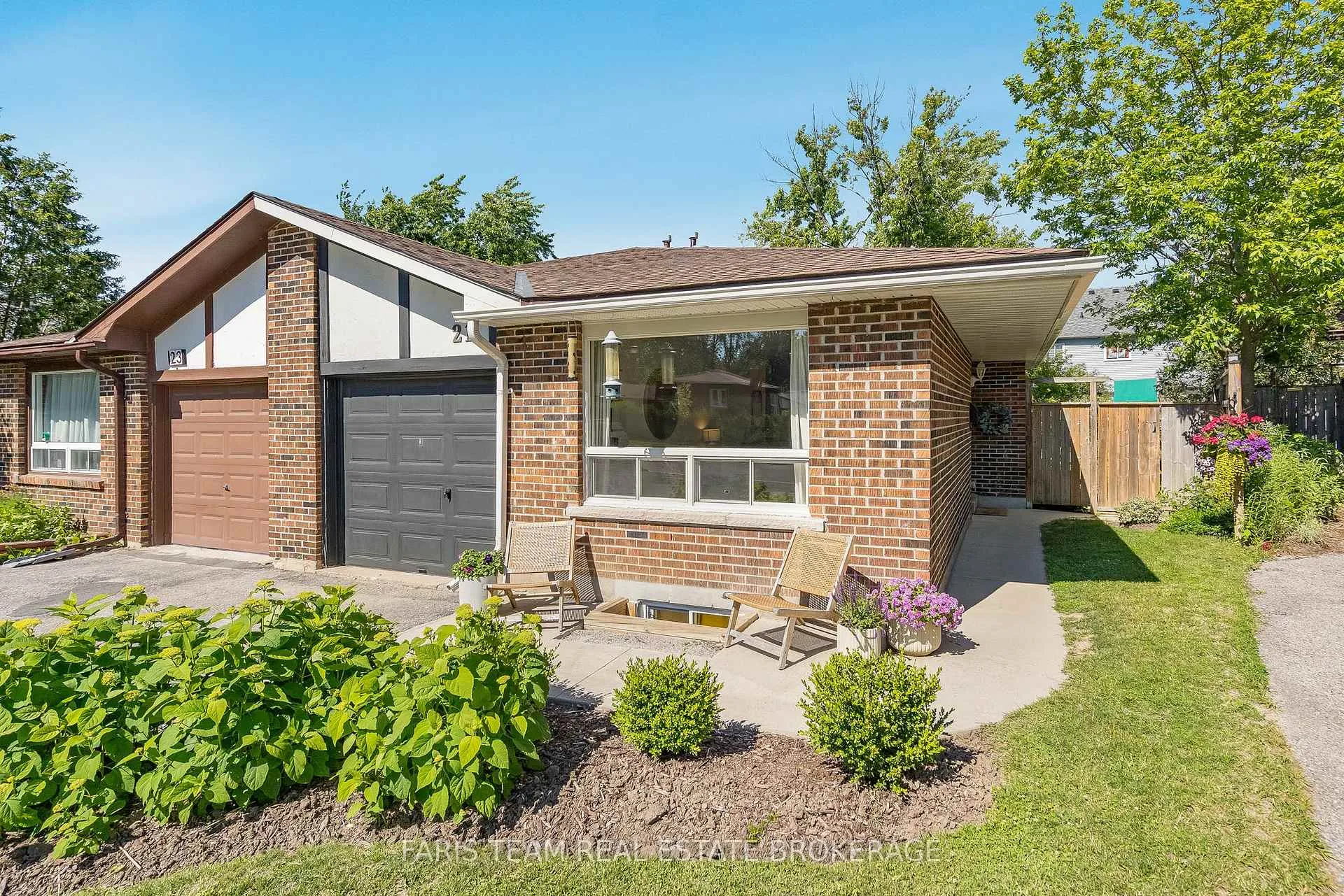 Photo 3 of 21 Maplehurst Crescent, Barrie, Cundles East — HOMEH