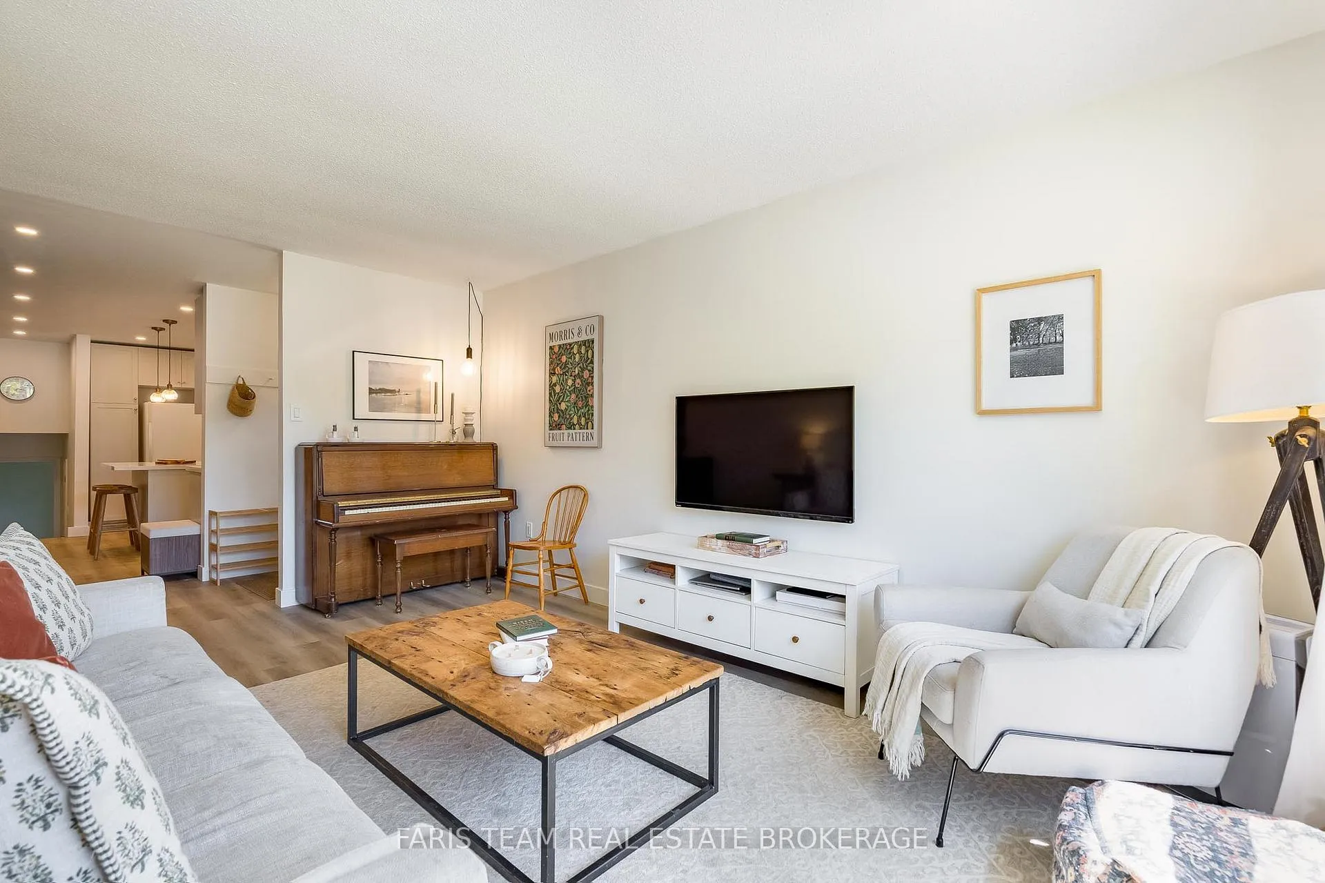 Photo 14 of 21 Maplehurst Crescent, Barrie, Cundles East — HOMEH