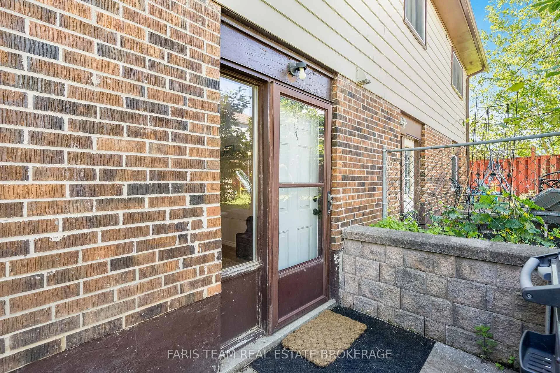 Photo 32 of 21 Maplehurst Crescent, Barrie, Cundles East — HOMEH