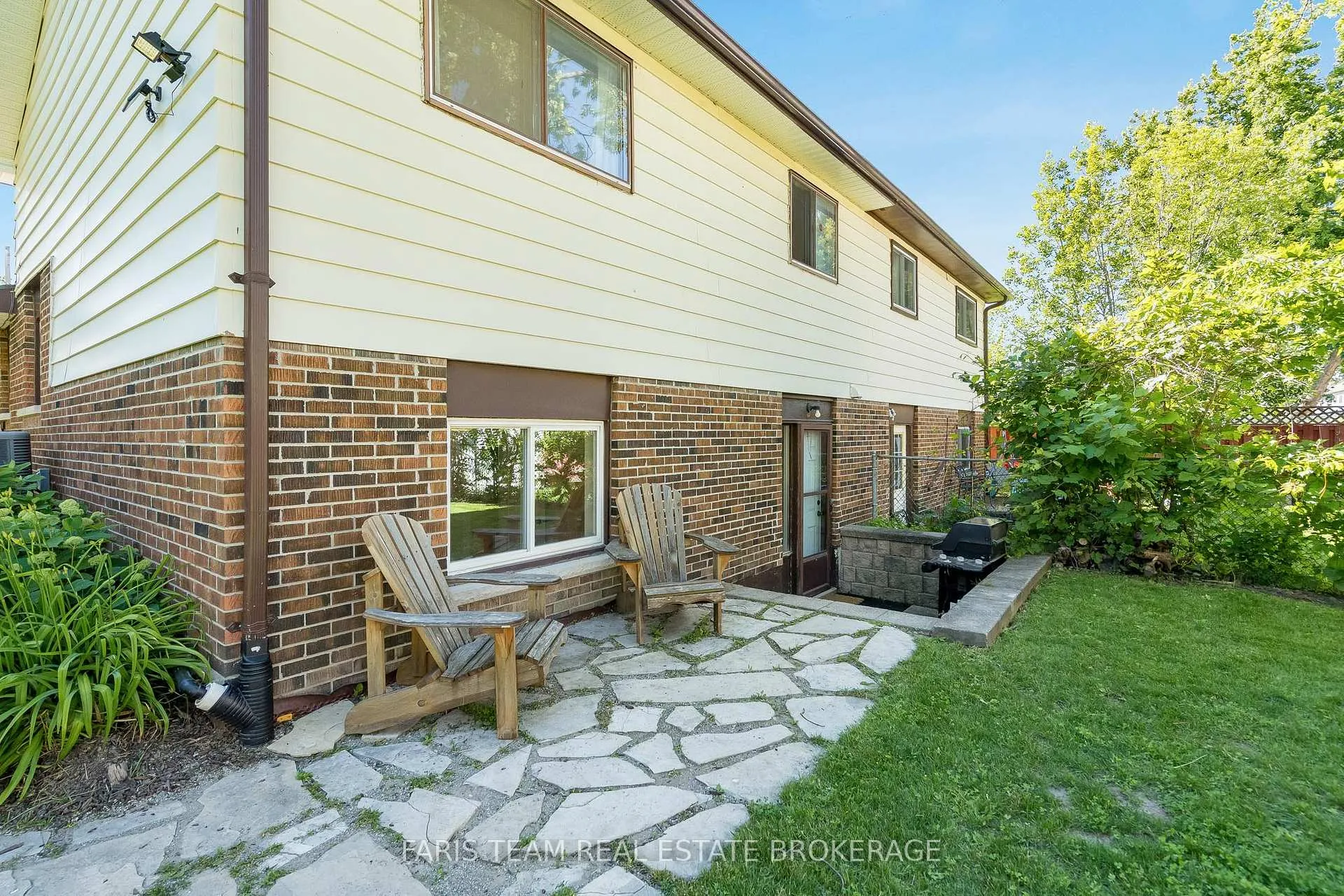 Photo 34 of 21 Maplehurst Crescent, Barrie, Cundles East — HOMEH