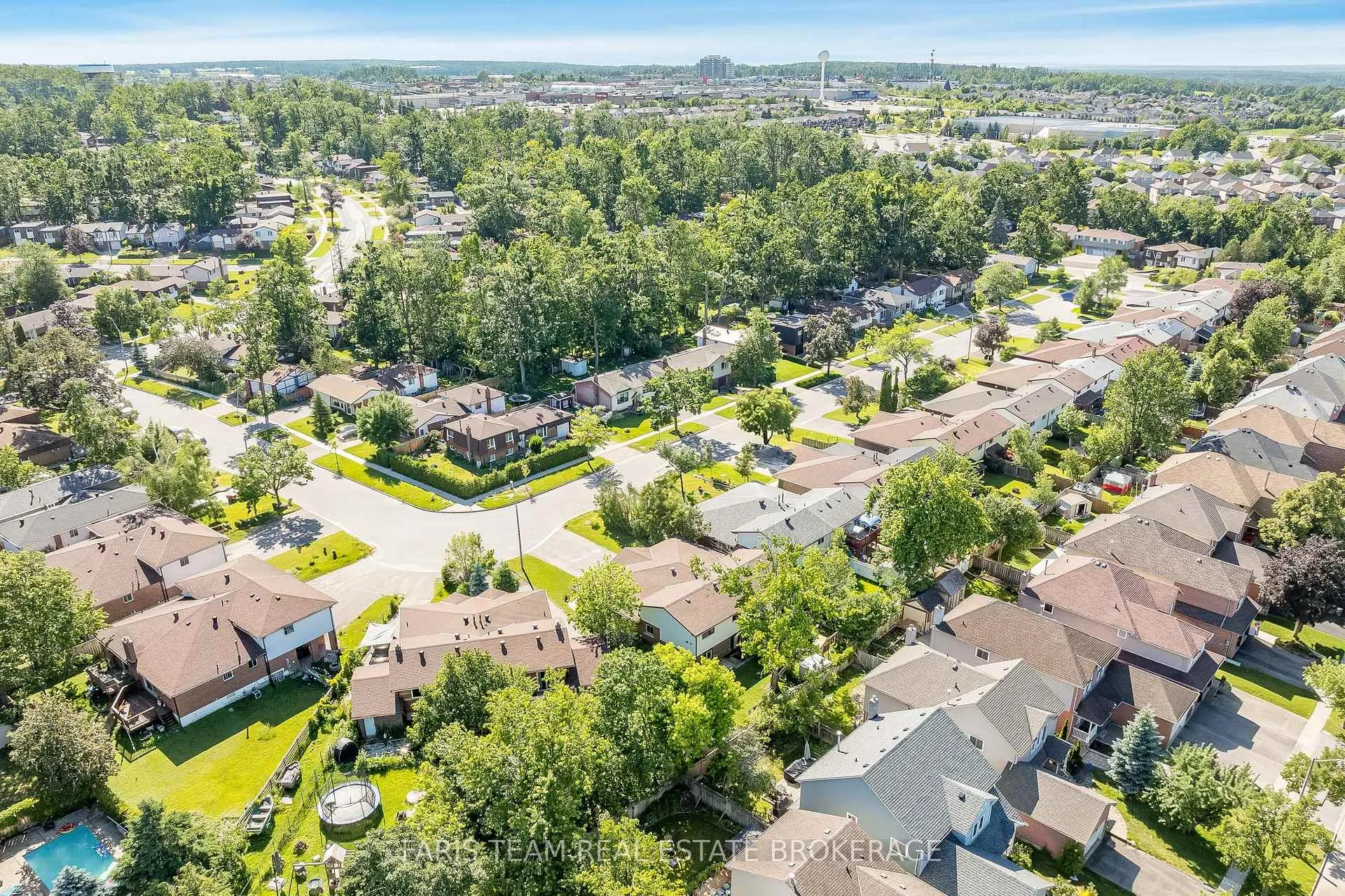 Photo 41 of 21 Maplehurst Crescent, Barrie, Cundles East — HOMEH