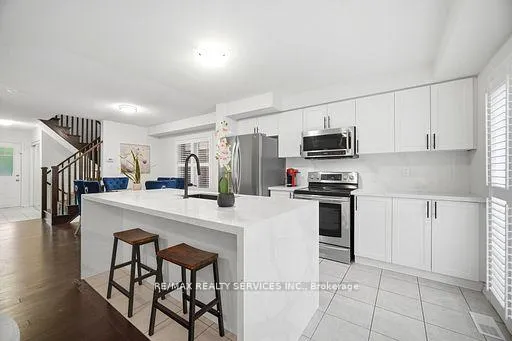 Photo 8 of 25 Bannister Crescent, Brampton, Northwest Brampton — HOMEH