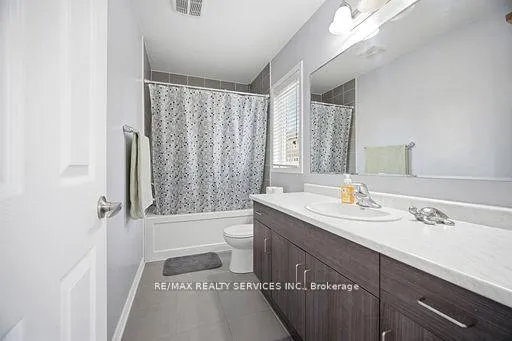 Photo 24 of 25 Bannister Crescent, Brampton, Northwest Brampton — HOMEH