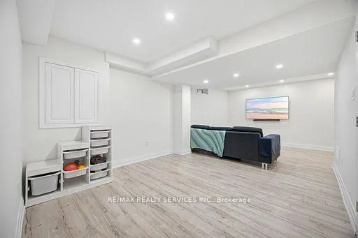 Photo 35 of 25 Bannister Crescent, Brampton, Northwest Brampton — HOMEH