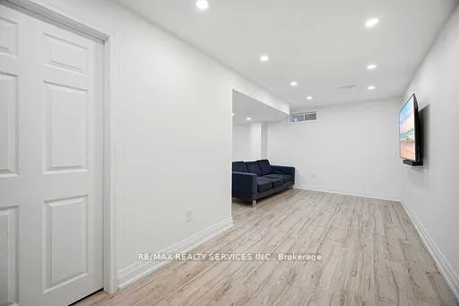 Photo 41 of 25 Bannister Crescent, Brampton, Northwest Brampton — HOMEH
