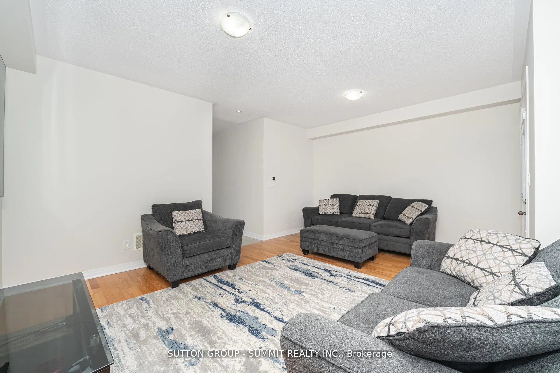 Photo 13 of Unit 20, 172 Parkinson Crescent, Orangeville — HOMEH