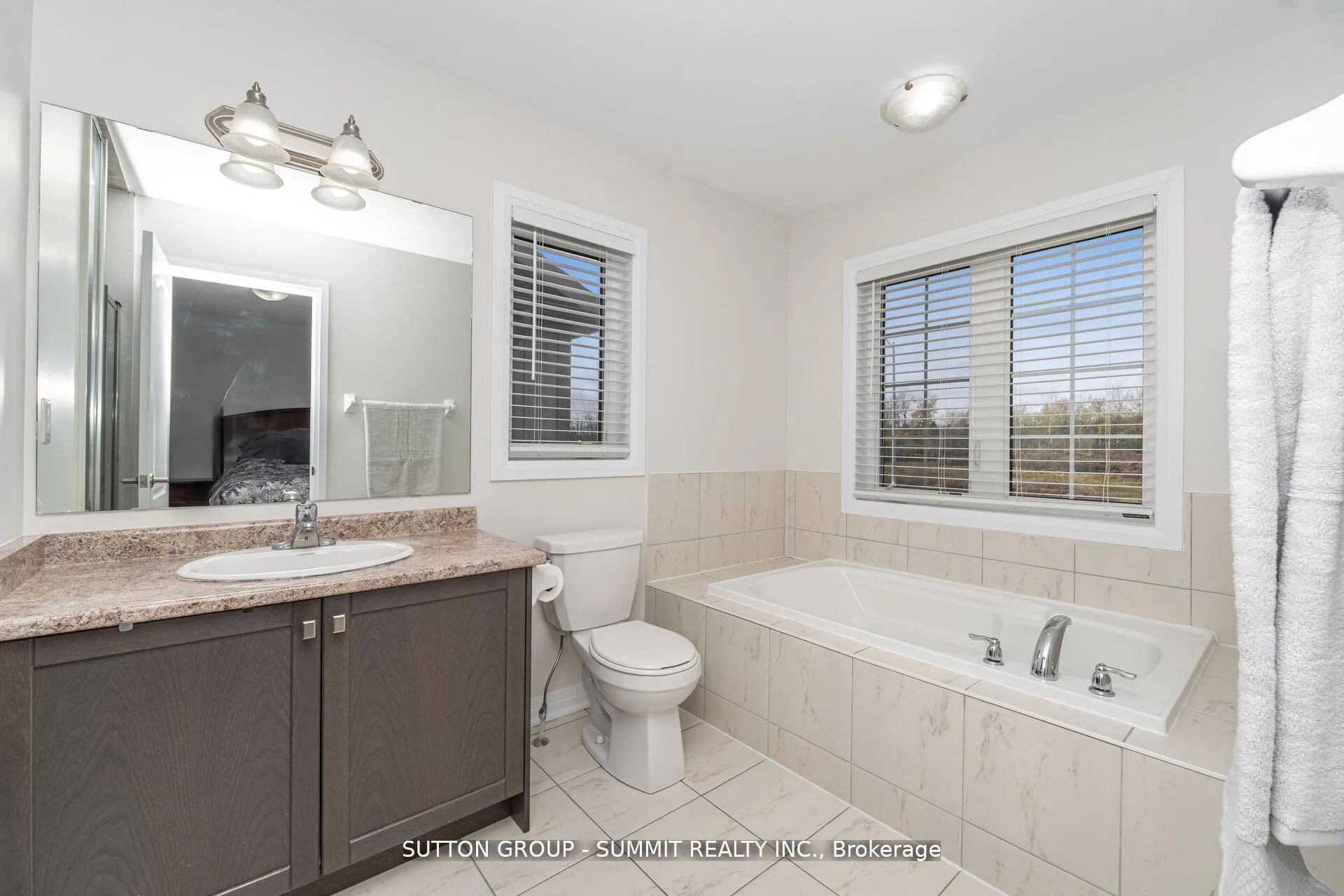 Photo 22 of Unit 20, 172 Parkinson Crescent, Orangeville — HOMEH