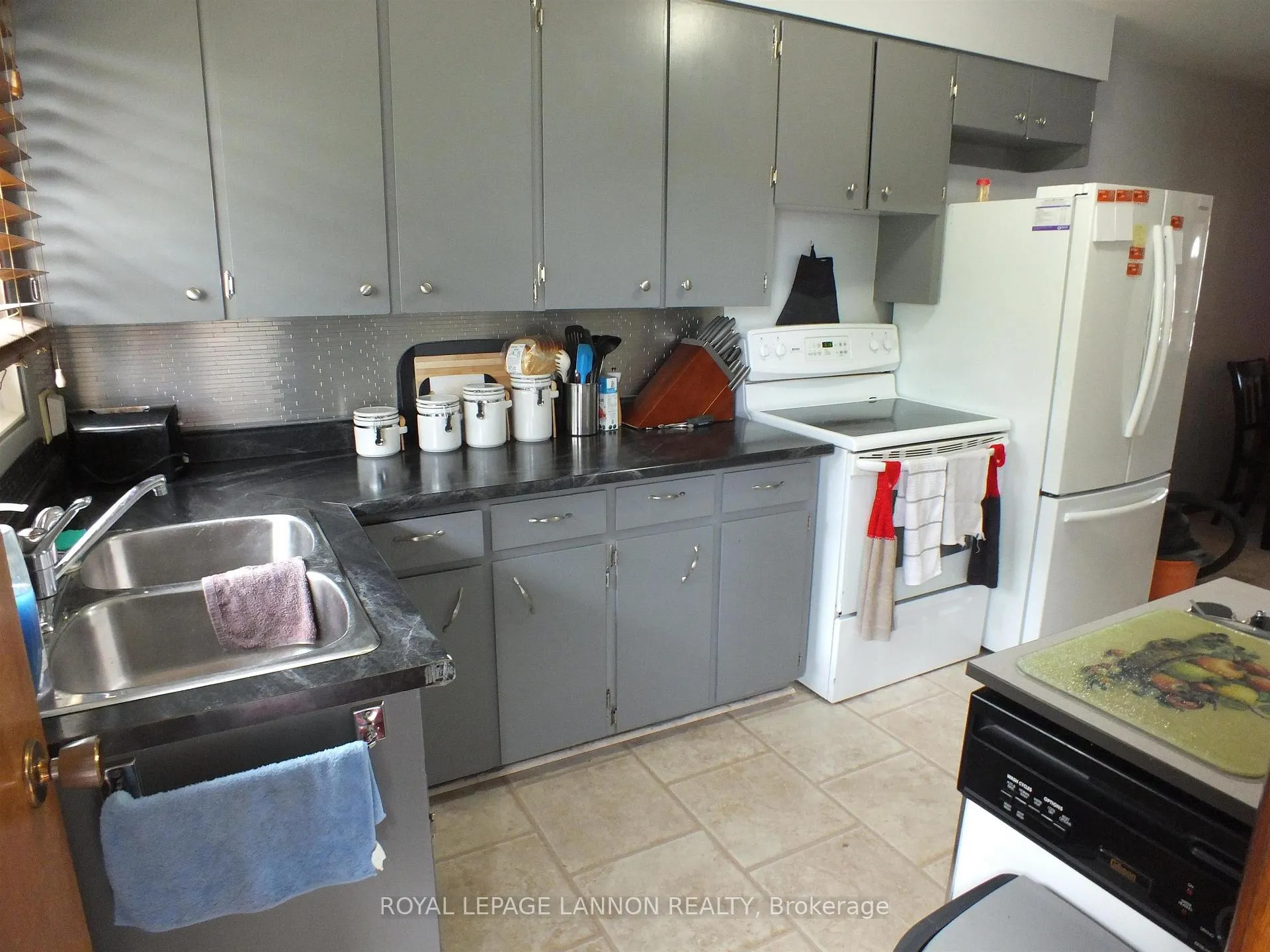 Photo 34 of 174 Shipley Street, Thunder Bay, Shuniah — HOMEH