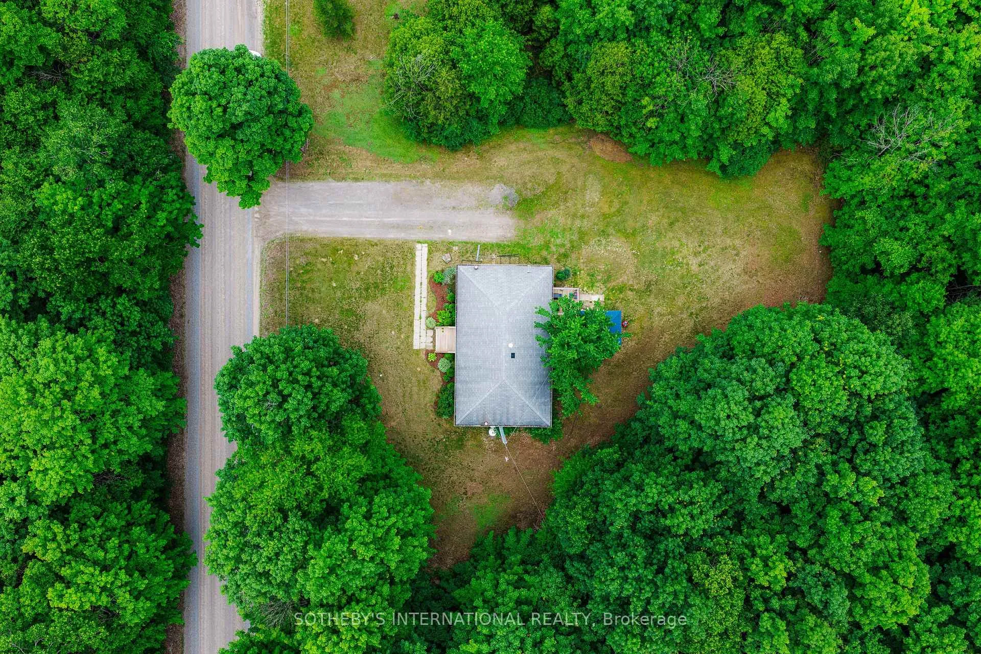 Photo 3 of 8690 Kyle Road, Augusta, Augusta Twp — HOMEH