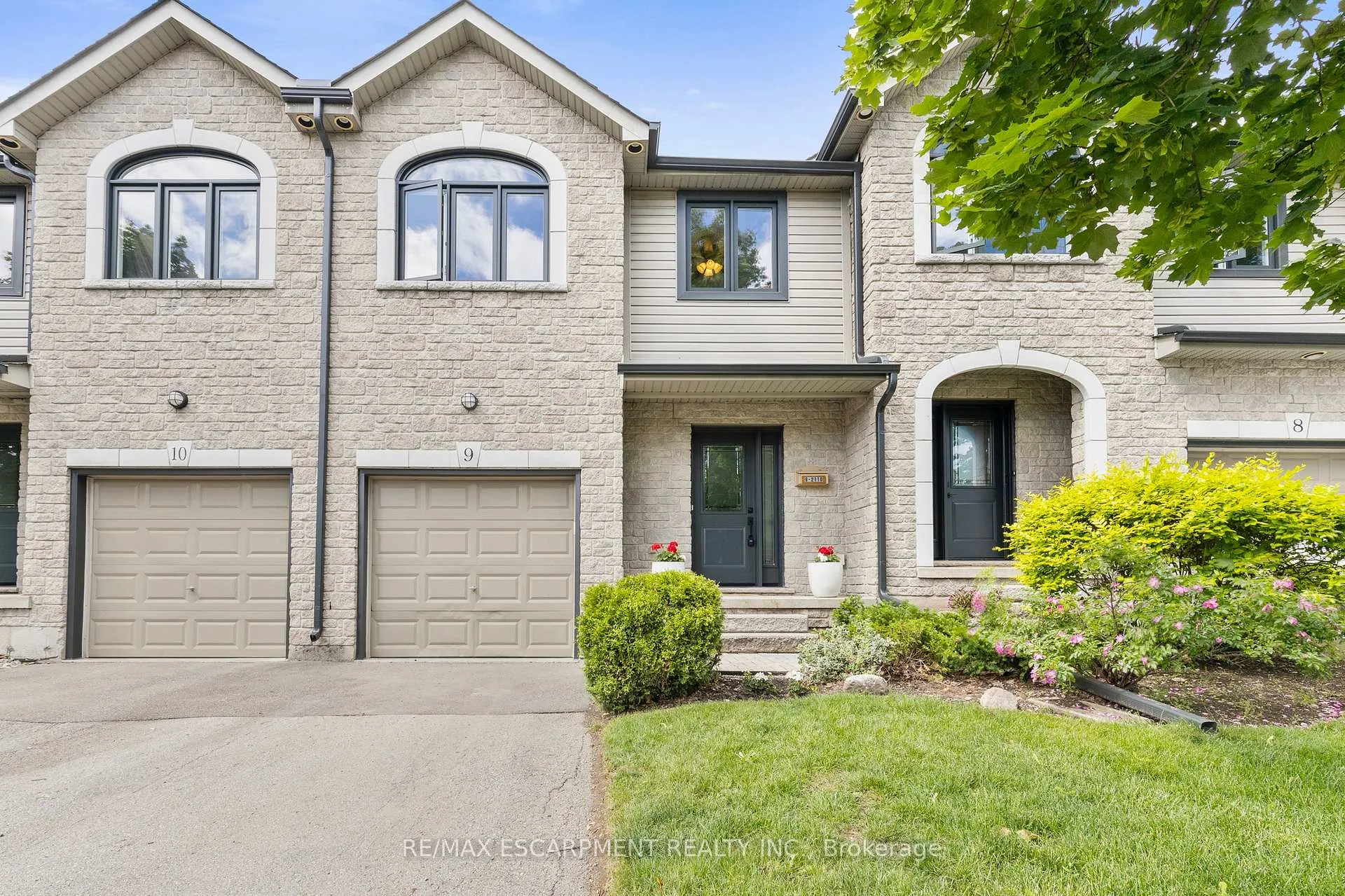 Photo 2 of Unit 9, 2110 Headon Road, Burlington, Headon — HOMEH