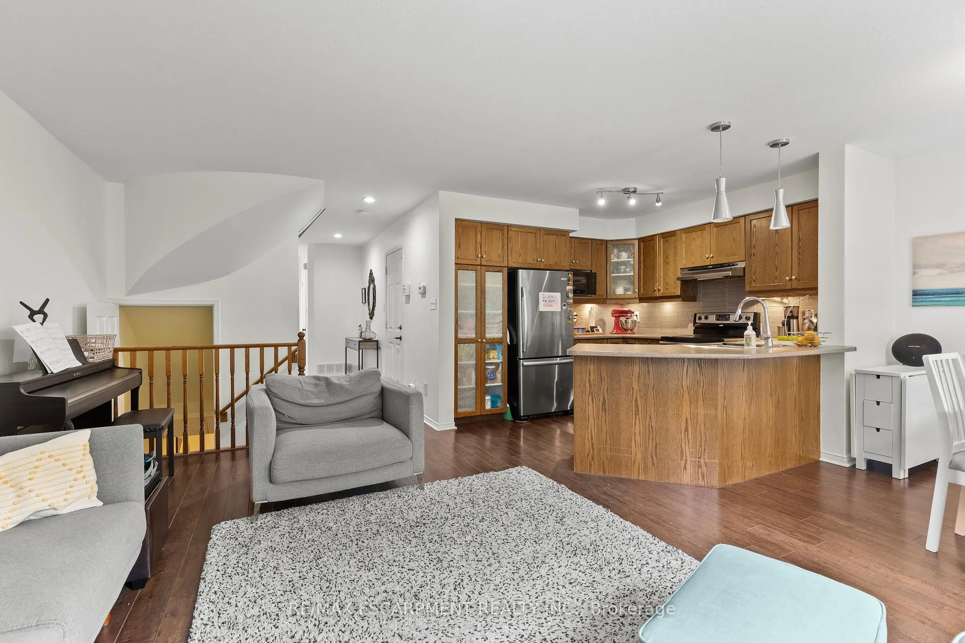 Photo 6 of Unit 9, 2110 Headon Road, Burlington, Headon — HOMEH