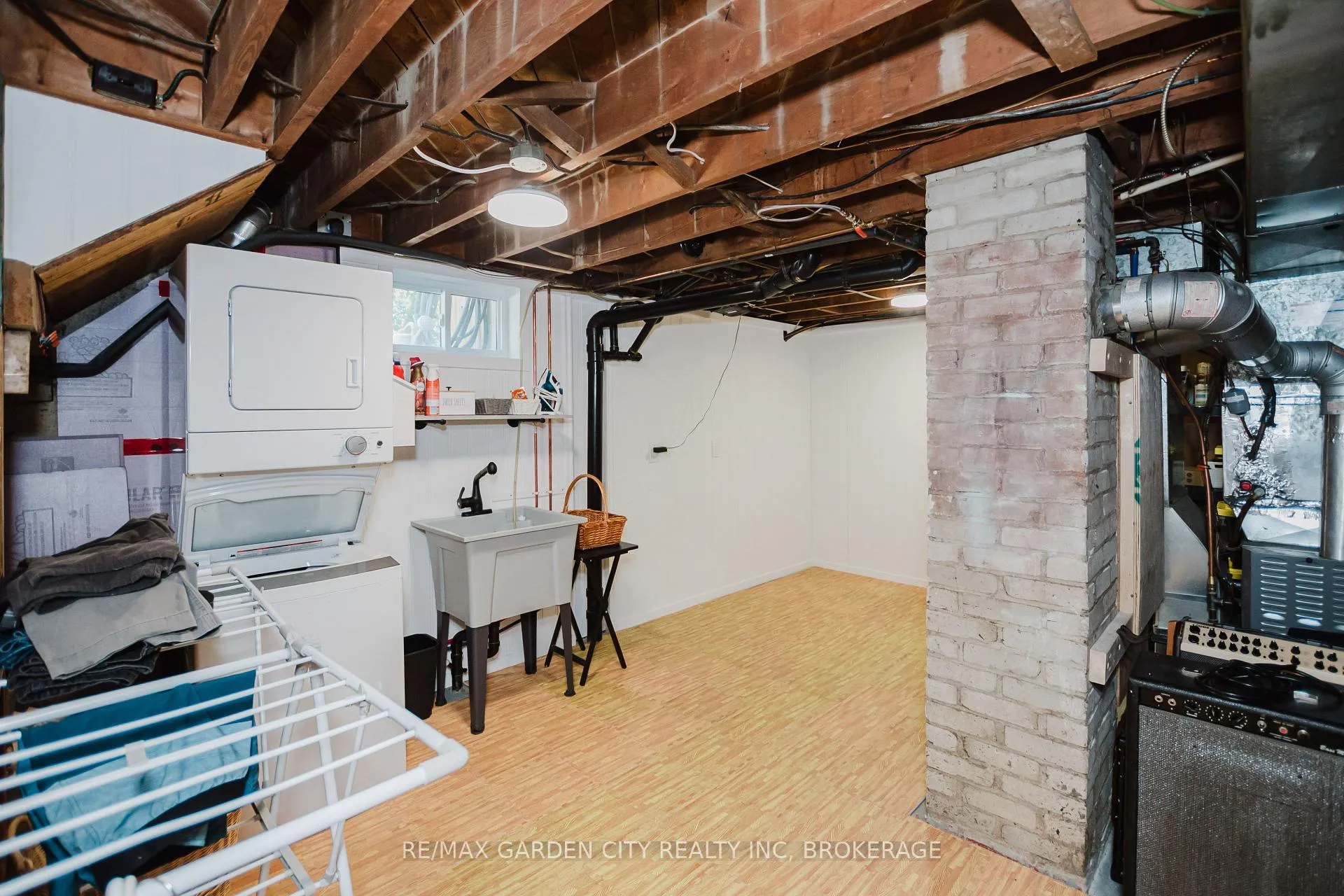 Photo 29 of 9 Blain Place, St. Catharines, E. Chester — HOMEH