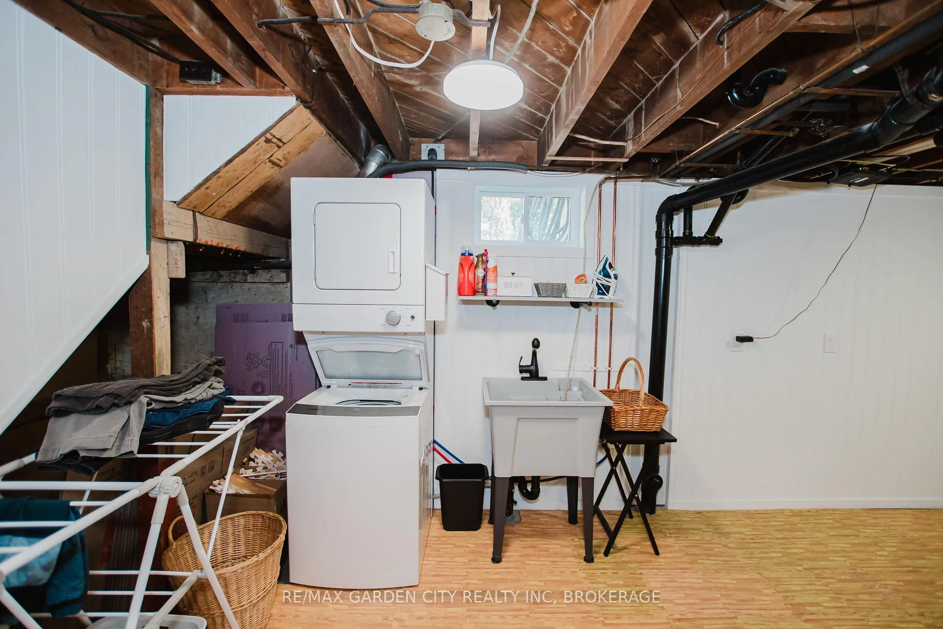 Photo 30 of 9 Blain Place, St. Catharines, E. Chester — HOMEH