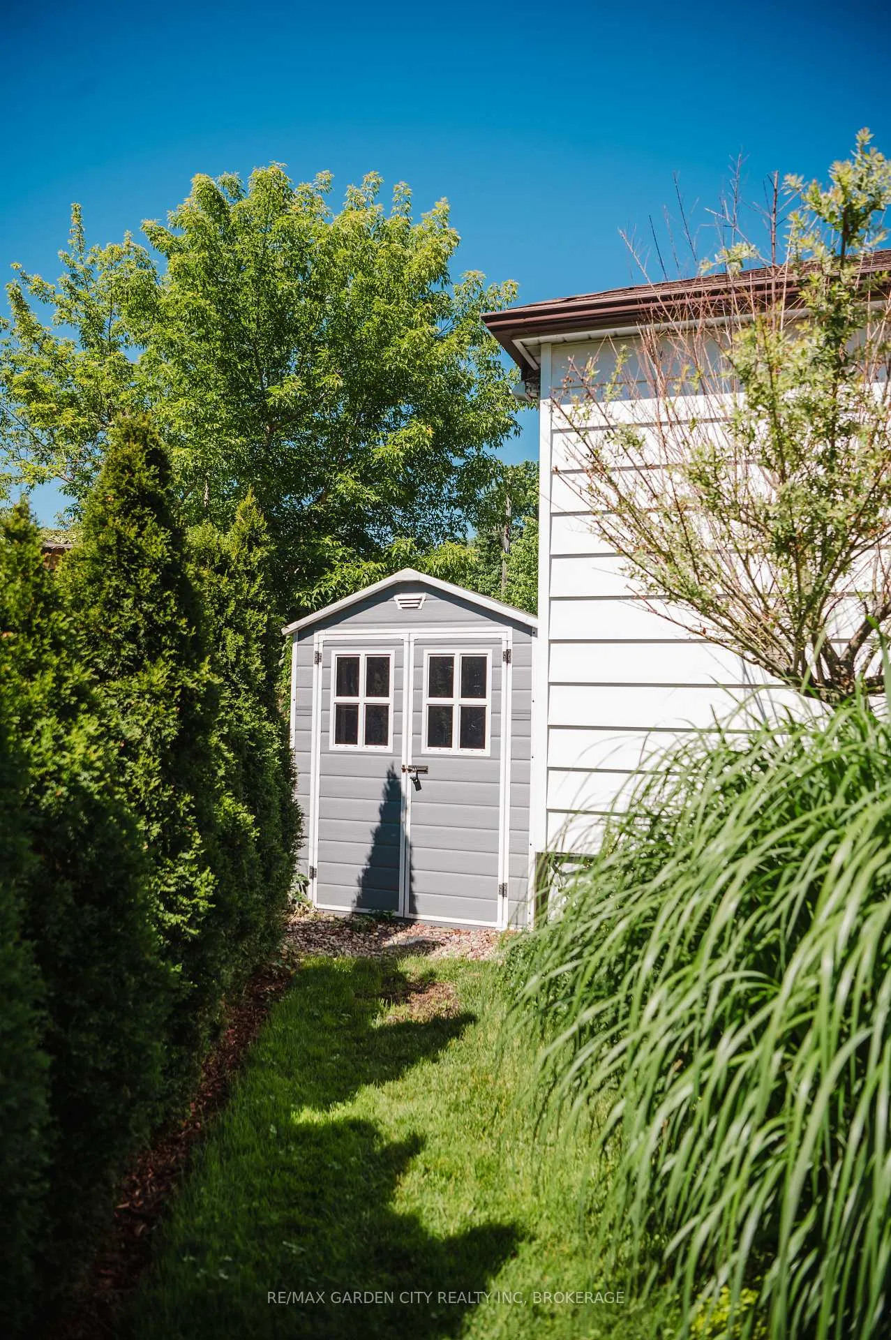 Photo 41 of 9 Blain Place, St. Catharines, E. Chester — HOMEH