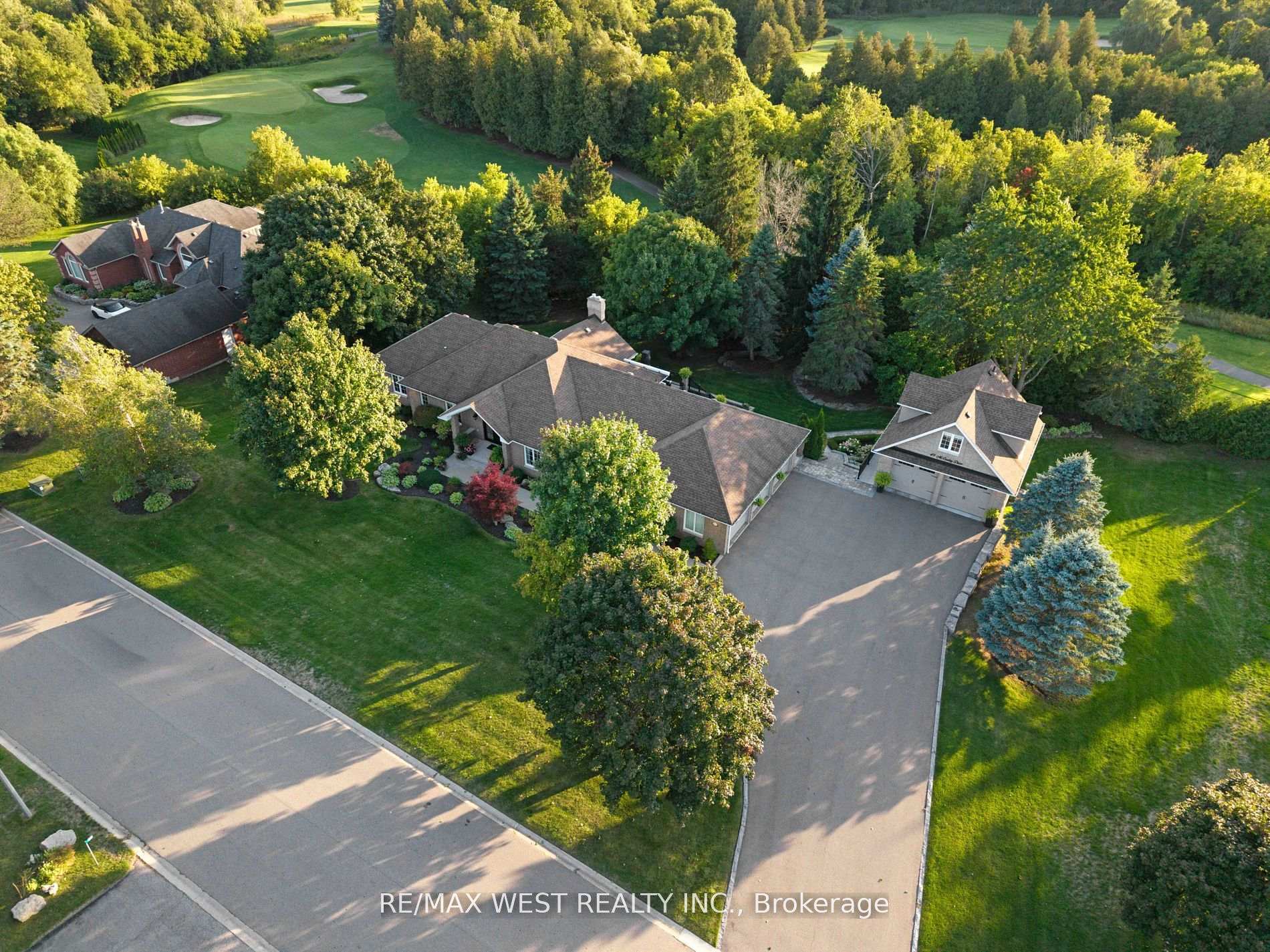 Photo 4 of 49 Mccauley Drive, Caledon, Rural Caledon — HOMEH