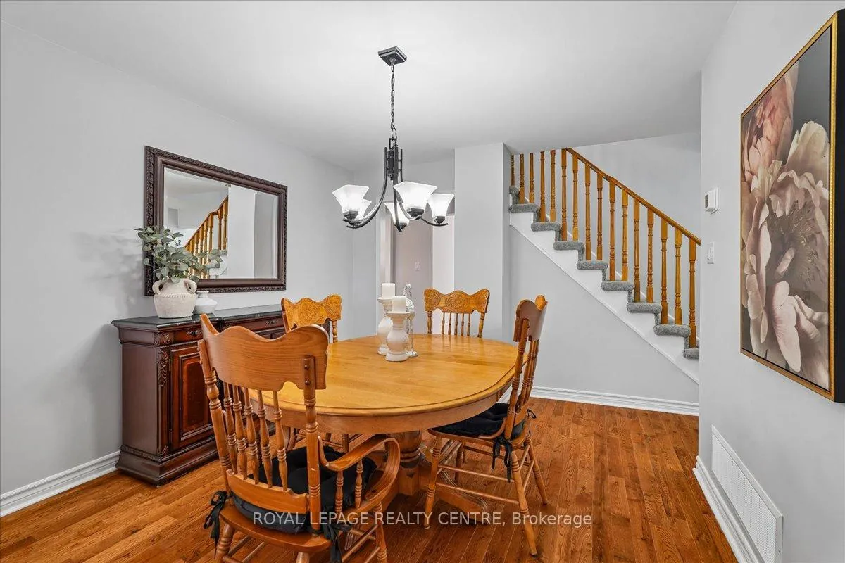 Photo 10 of 116 Chipmunk Crescent, Brampton, Sandringham-Wellington — HOMEH