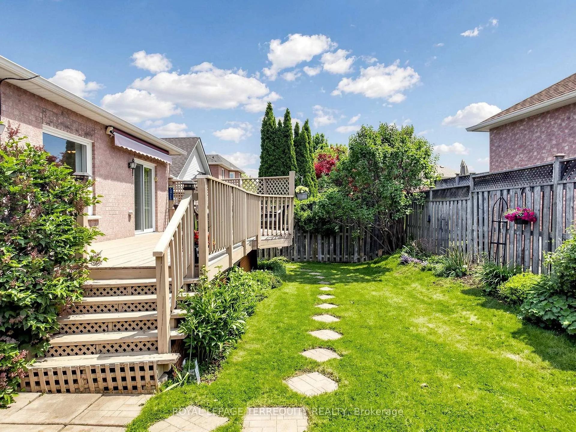Photo 49 of 19 Johnson Crescent, Halton Hills, Georgetown — HOMEH