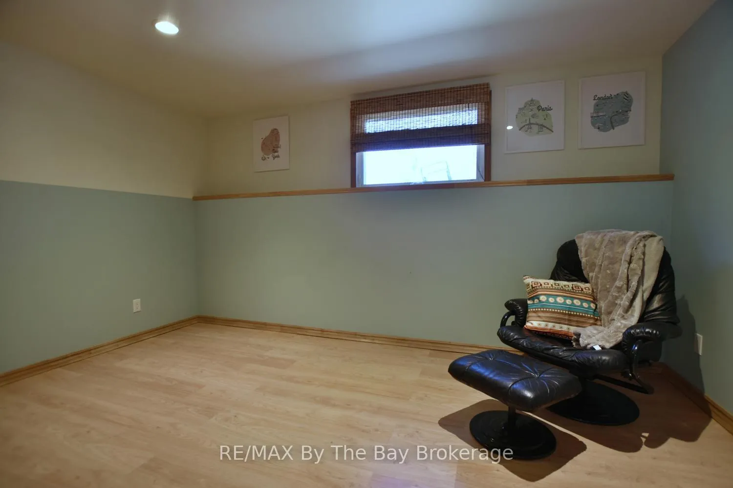 Photo 31 of 2 Birchmount Circle, Wasaga Beach — HOMEH