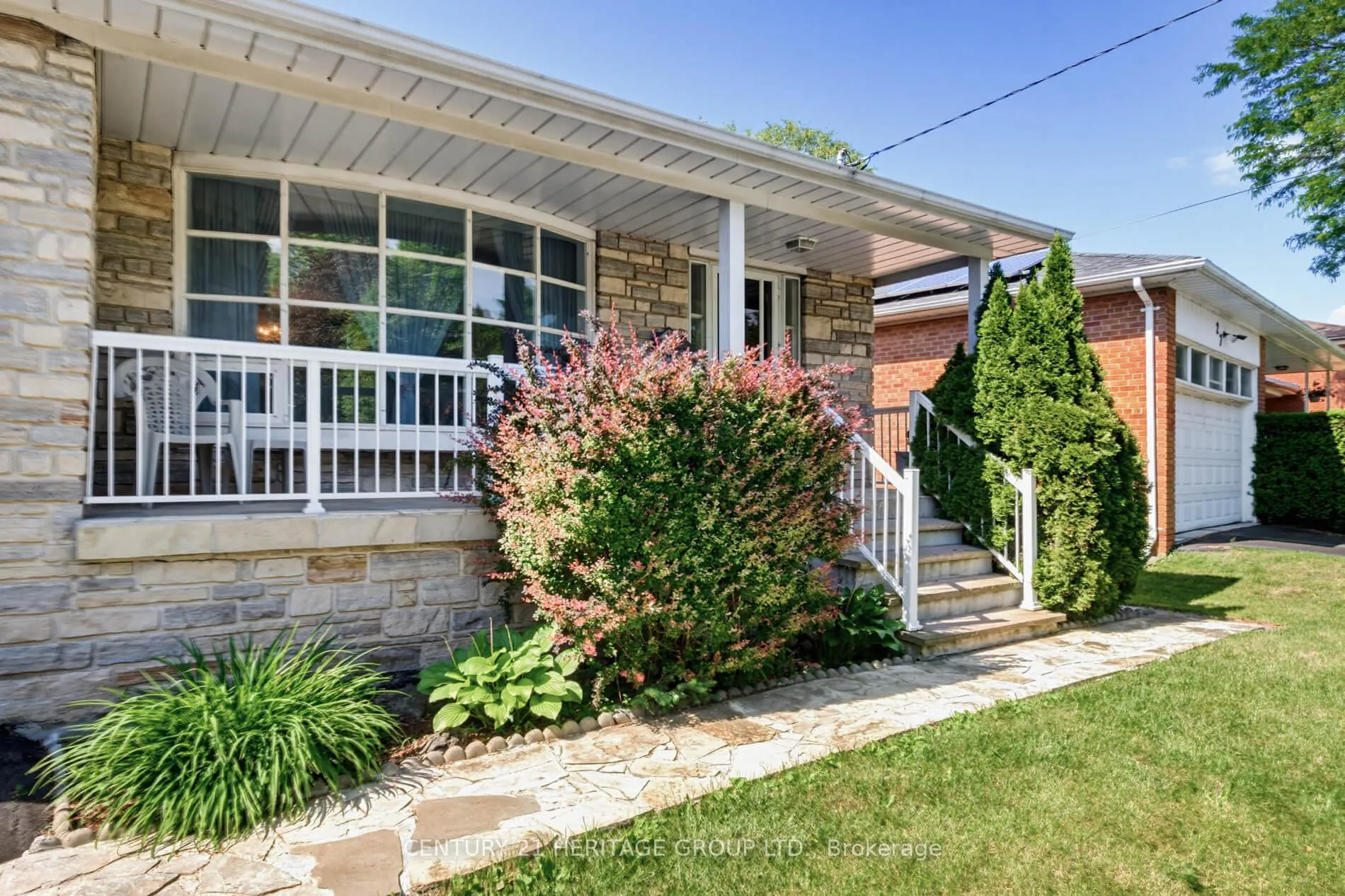 Photo 2 of 29 Lockmere Terrace, North York, Don Valley Village — HOMEH