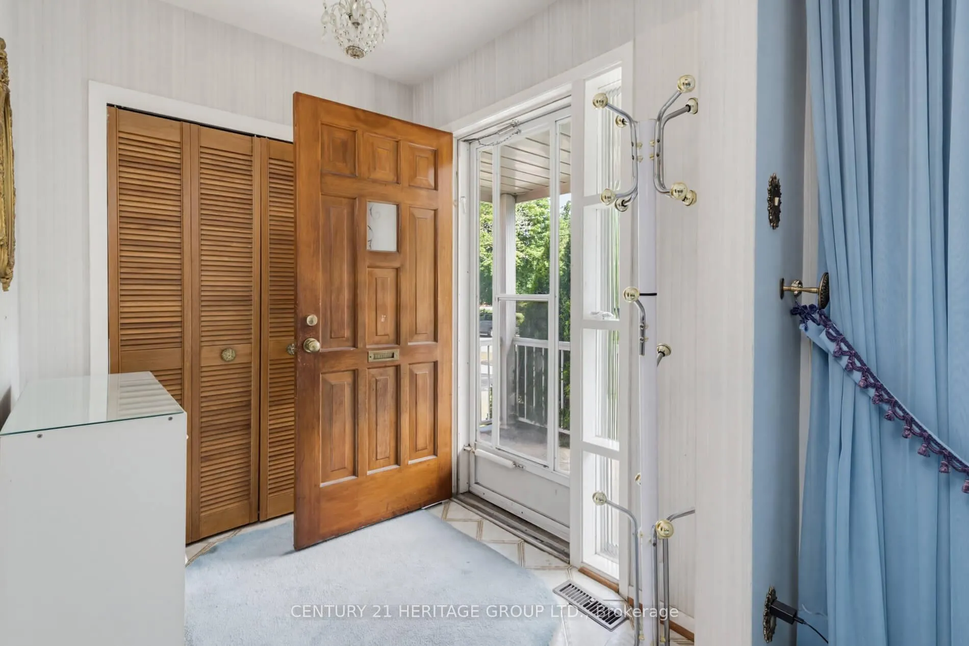 Photo 4 of 29 Lockmere Terrace, North York, Don Valley Village — HOMEH
