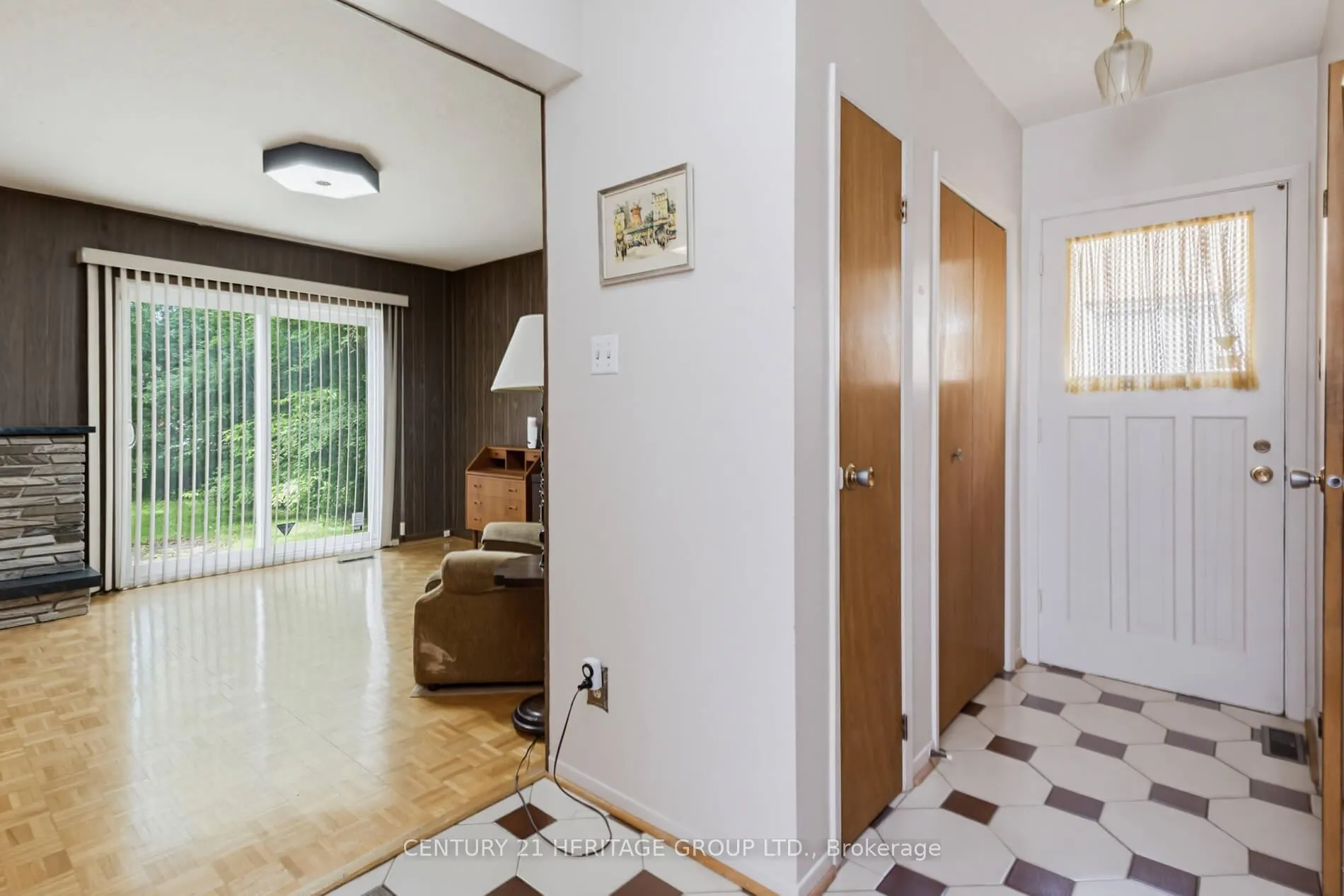 Photo 12 of 29 Lockmere Terrace, North York, Don Valley Village — HOMEH
