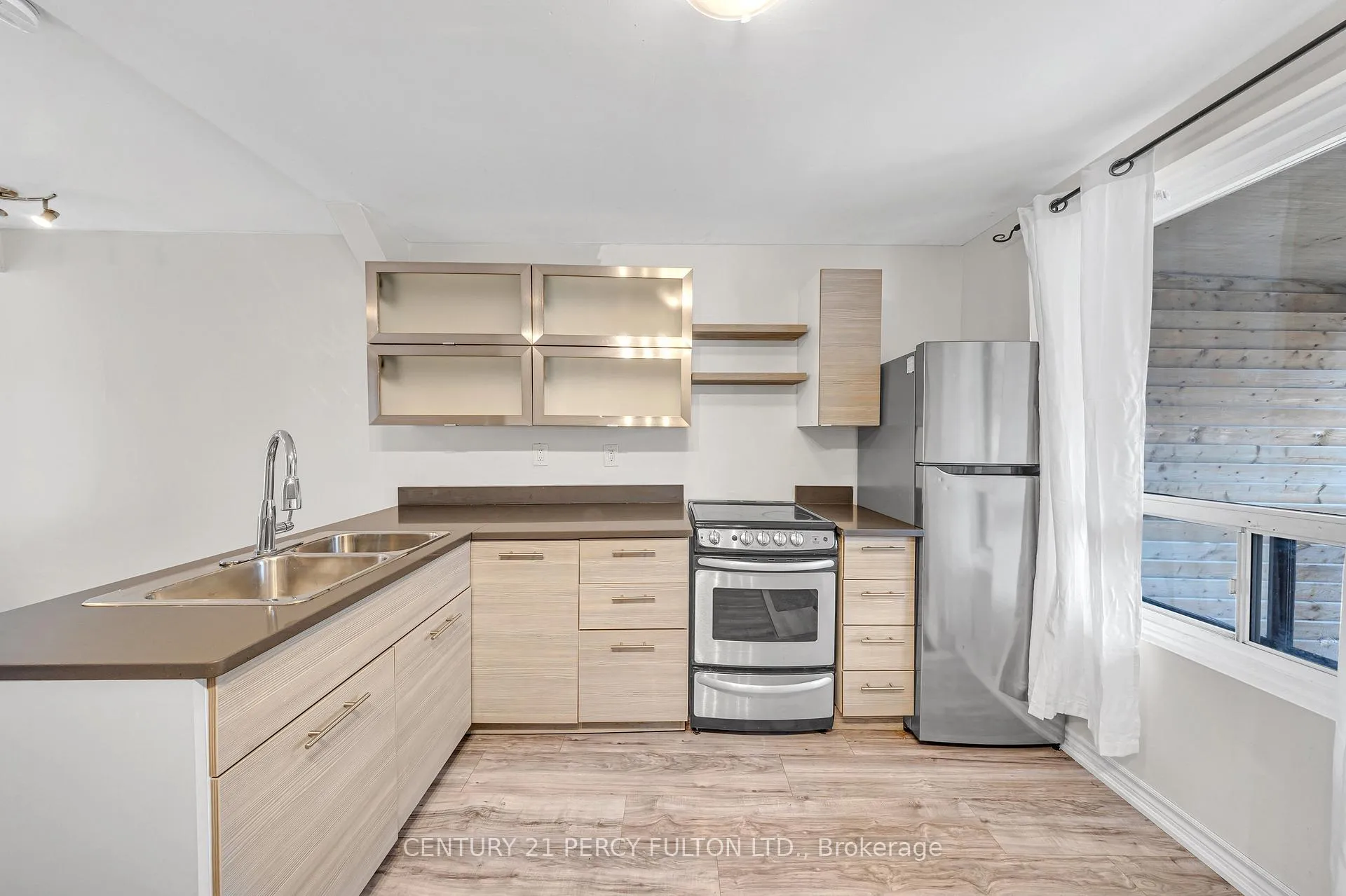 Photo 14 of 157 Olive Avenue, Oshawa, Central — HOMEH