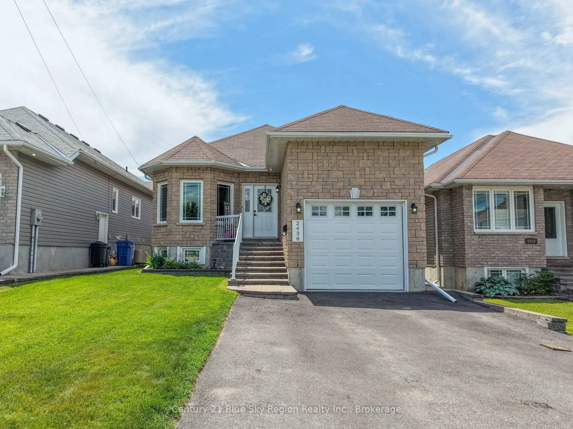 Photo 1 of 2438 Connaught Avenue, North Bay, Widdifield — HOMEH