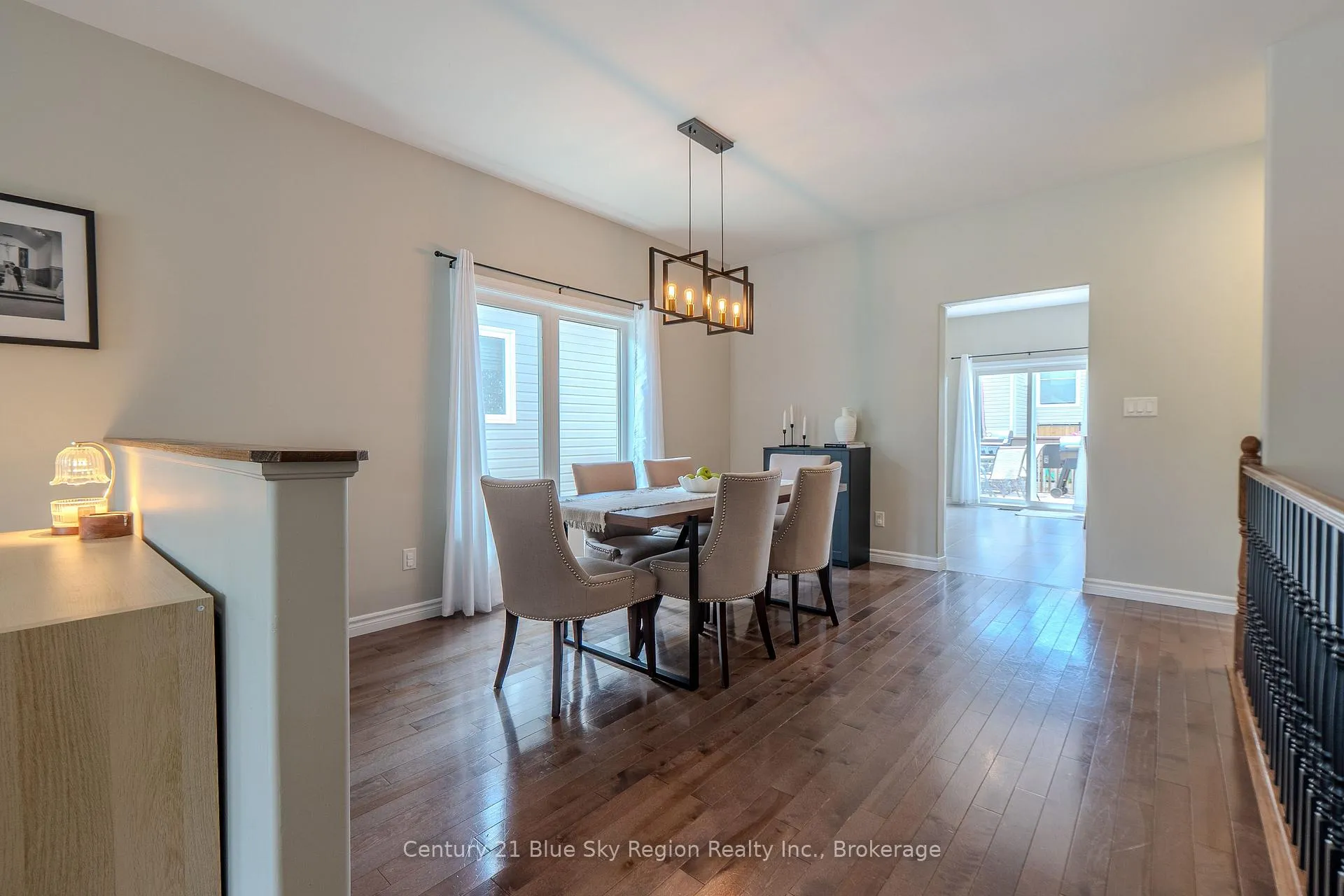 Photo 11 of 2438 Connaught Avenue, North Bay, Widdifield — HOMEH