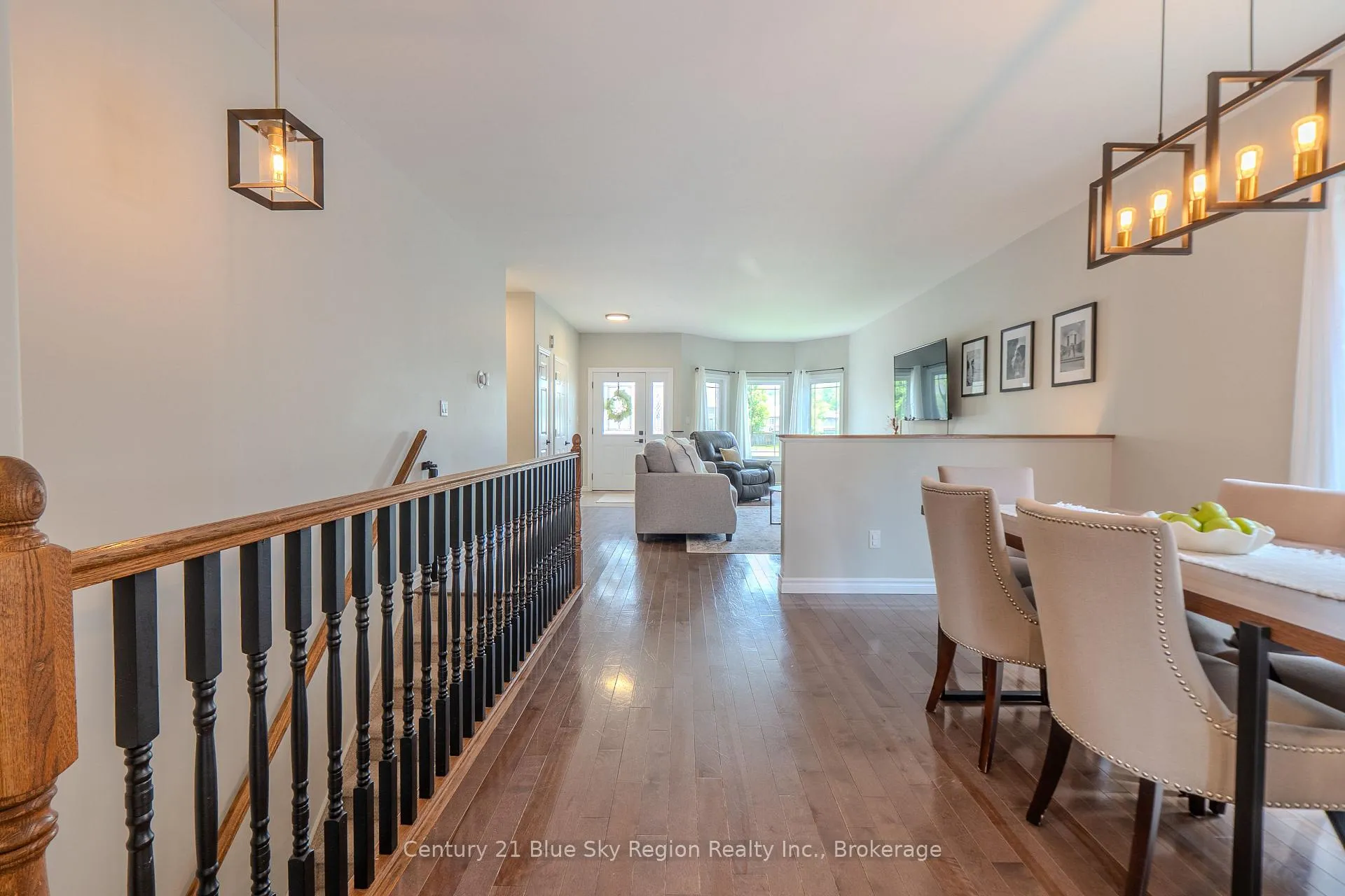 Photo 13 of 2438 Connaught Avenue, North Bay, Widdifield — HOMEH