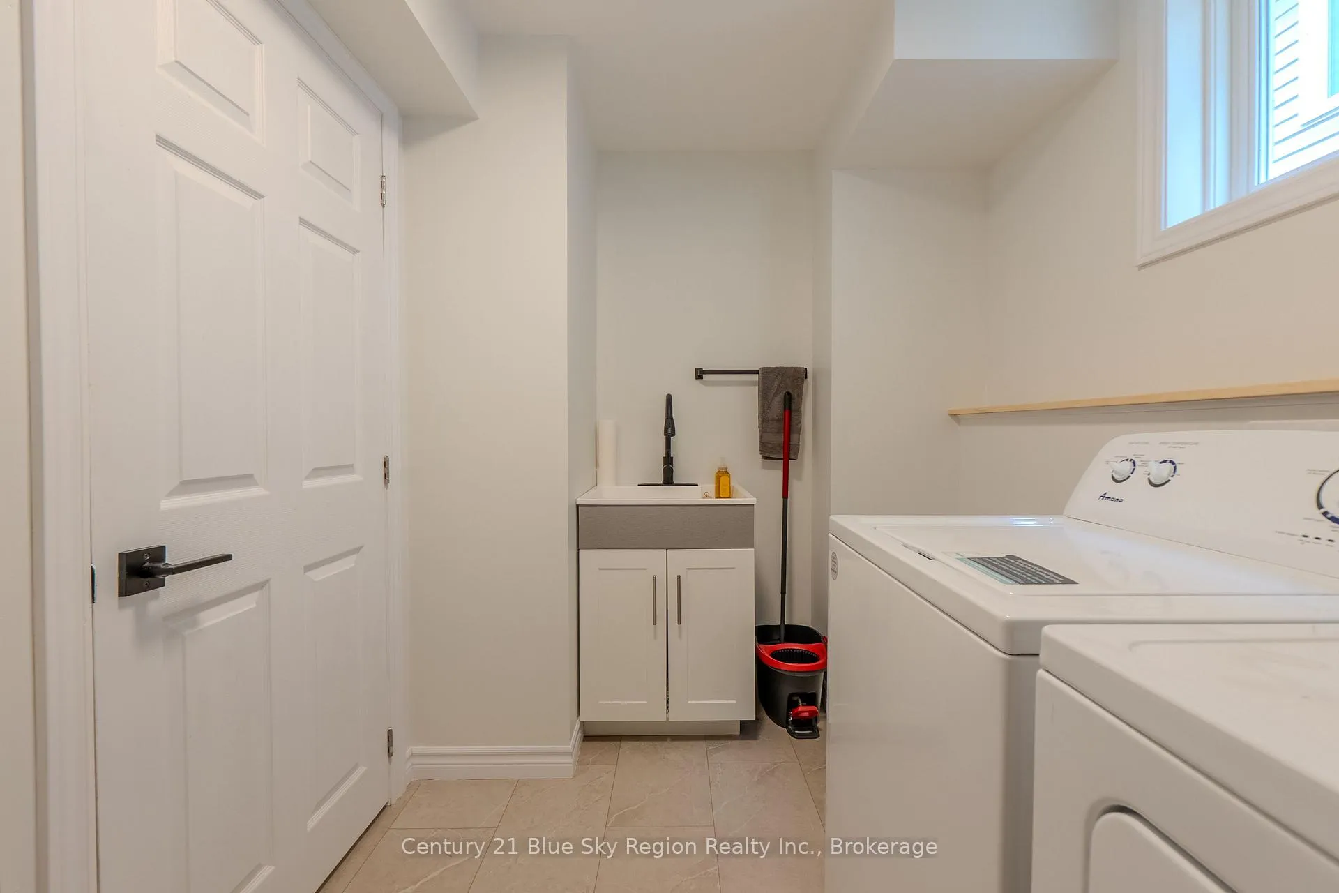 Photo 40 of 2438 Connaught Avenue, North Bay, Widdifield — HOMEH
