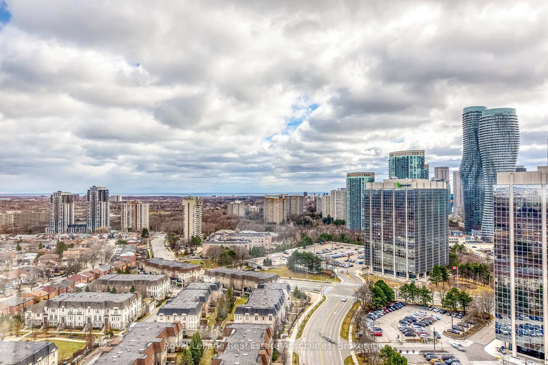 Photo 19 of Unit Ph18, 4185 Shipp Drive, Mississauga, City Centre — HOMEH