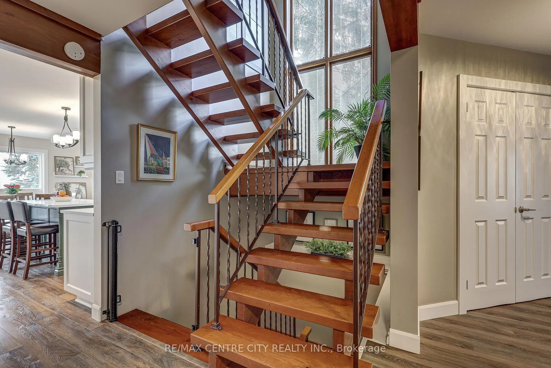 Photo 8 of 205 Cornell Drive, Central Elgin, Port Stanley — HOMEH