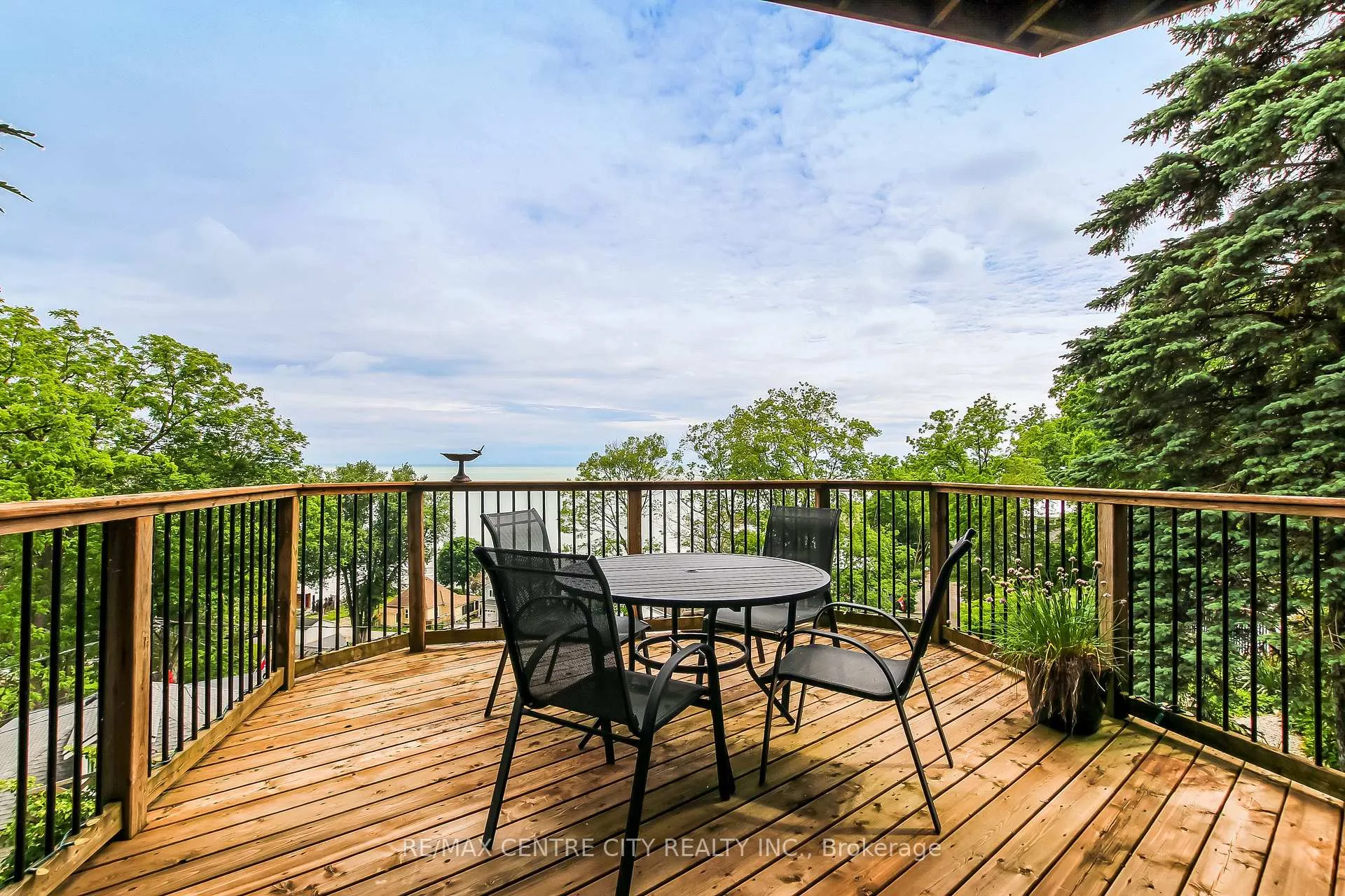 Photo 10 of 205 Cornell Drive, Central Elgin, Port Stanley — HOMEH