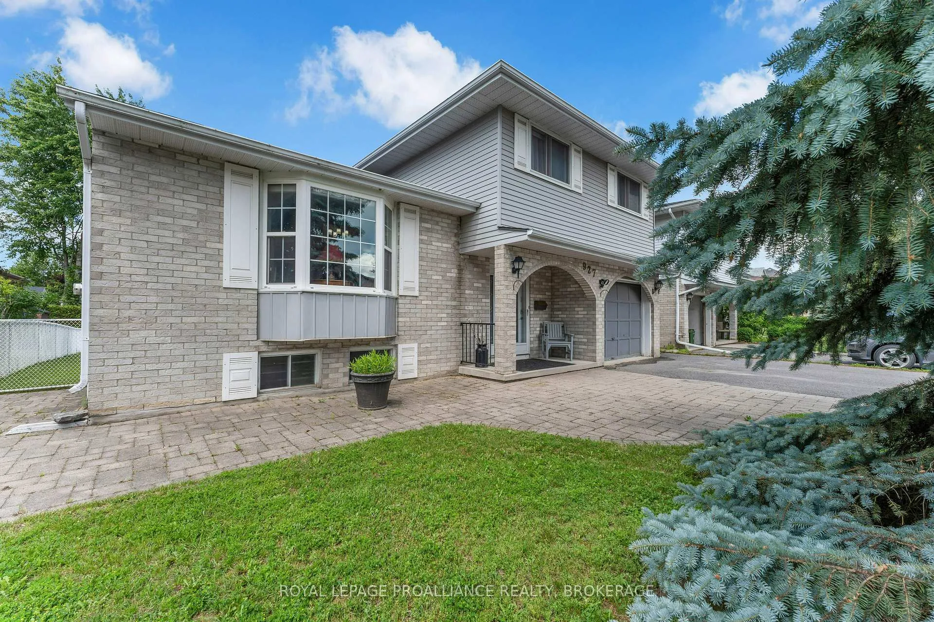 Photo 2 of 927 Newhall Drive, Kingston, North of Taylor-Kidd Blvd — HOMEH