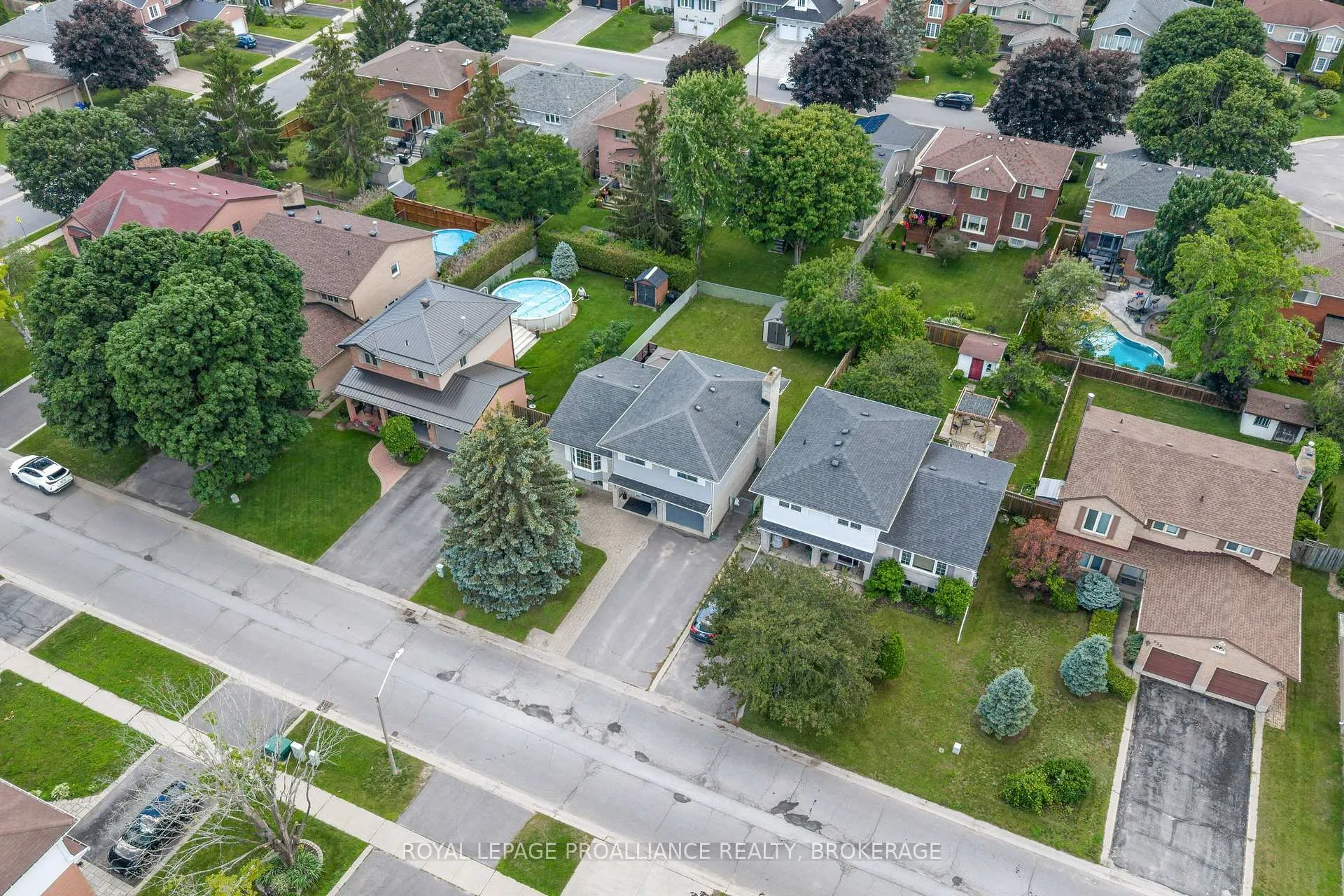 Photo 3 of 927 Newhall Drive, Kingston, North of Taylor-Kidd Blvd — HOMEH