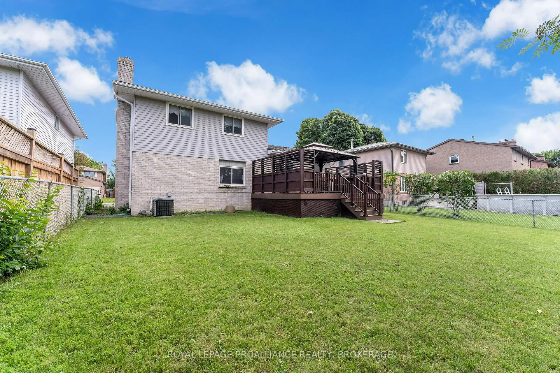 Photo 32 of 927 Newhall Drive, Kingston, North of Taylor-Kidd Blvd — HOMEH