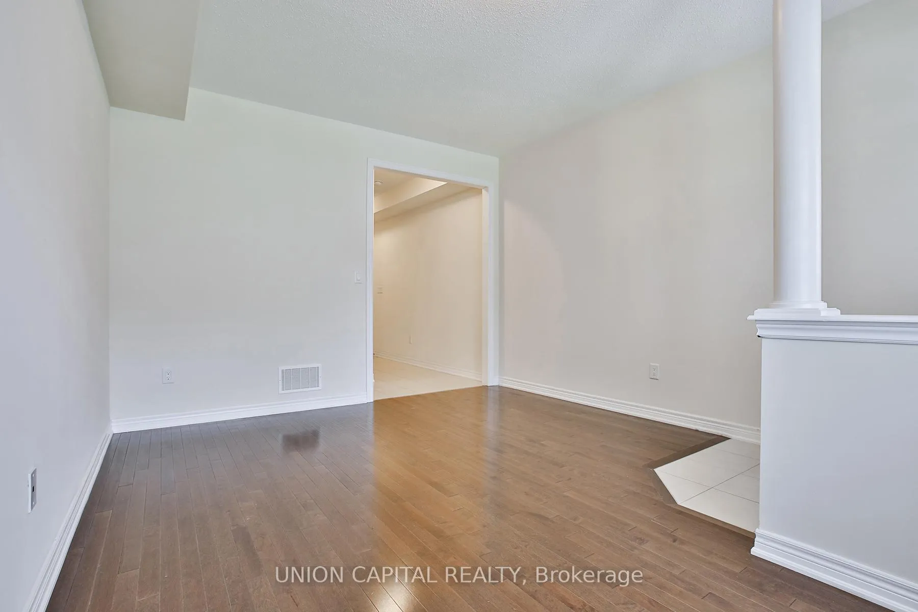 Photo 3 of 4632 16th Avenue, Markham, Berczy — HOMEH