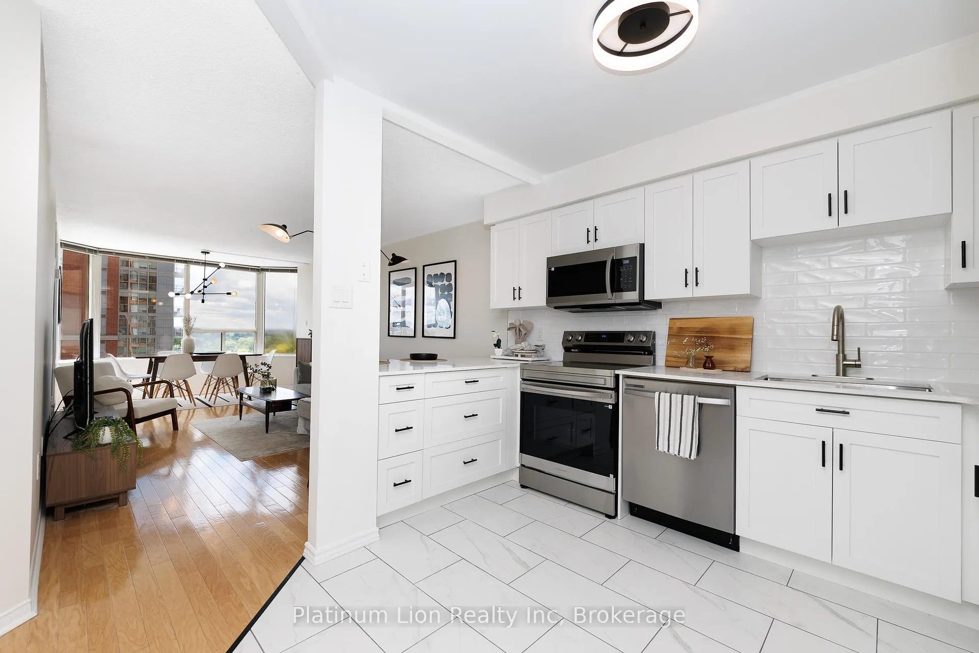 Photo 2 of Unit 1004, 1270 Maple Crossing Boulevard, Burlington, Brant — HOMEH