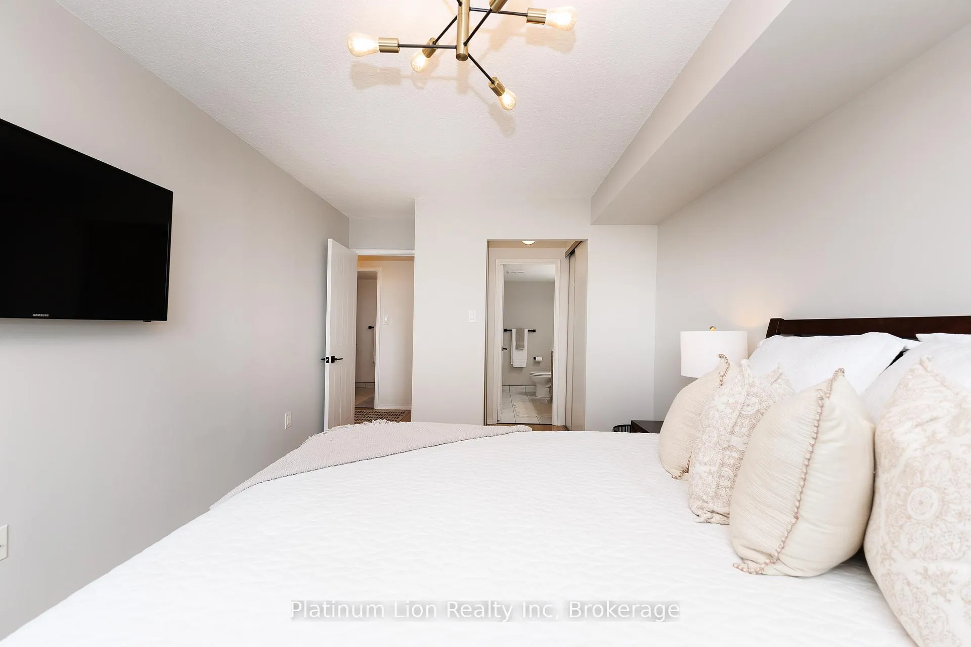 Photo 17 of Unit 1004, 1270 Maple Crossing Boulevard, Burlington, Brant — HOMEH