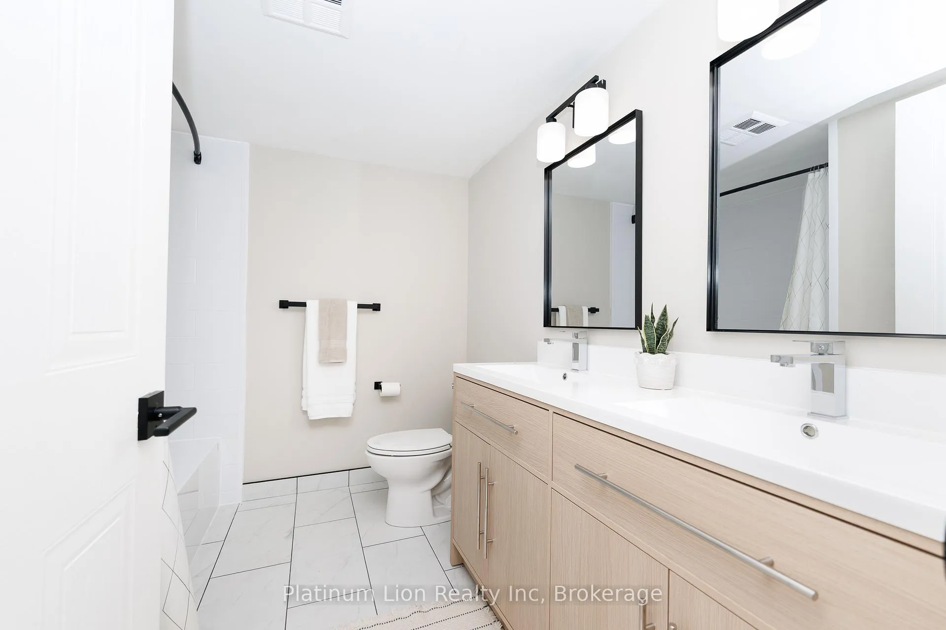 Photo 22 of Unit 1004, 1270 Maple Crossing Boulevard, Burlington, Brant — HOMEH